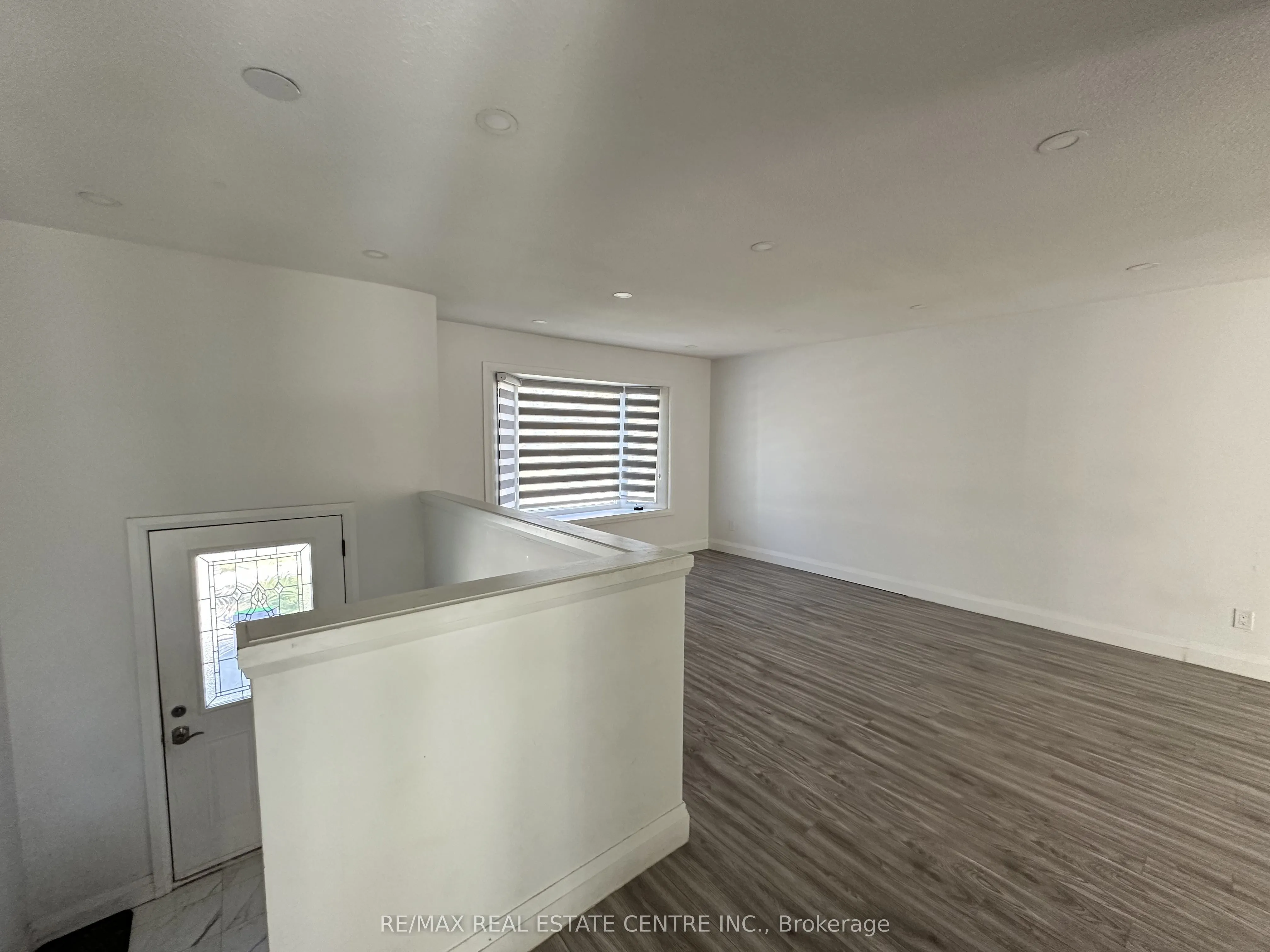 582 Elliott Crescent