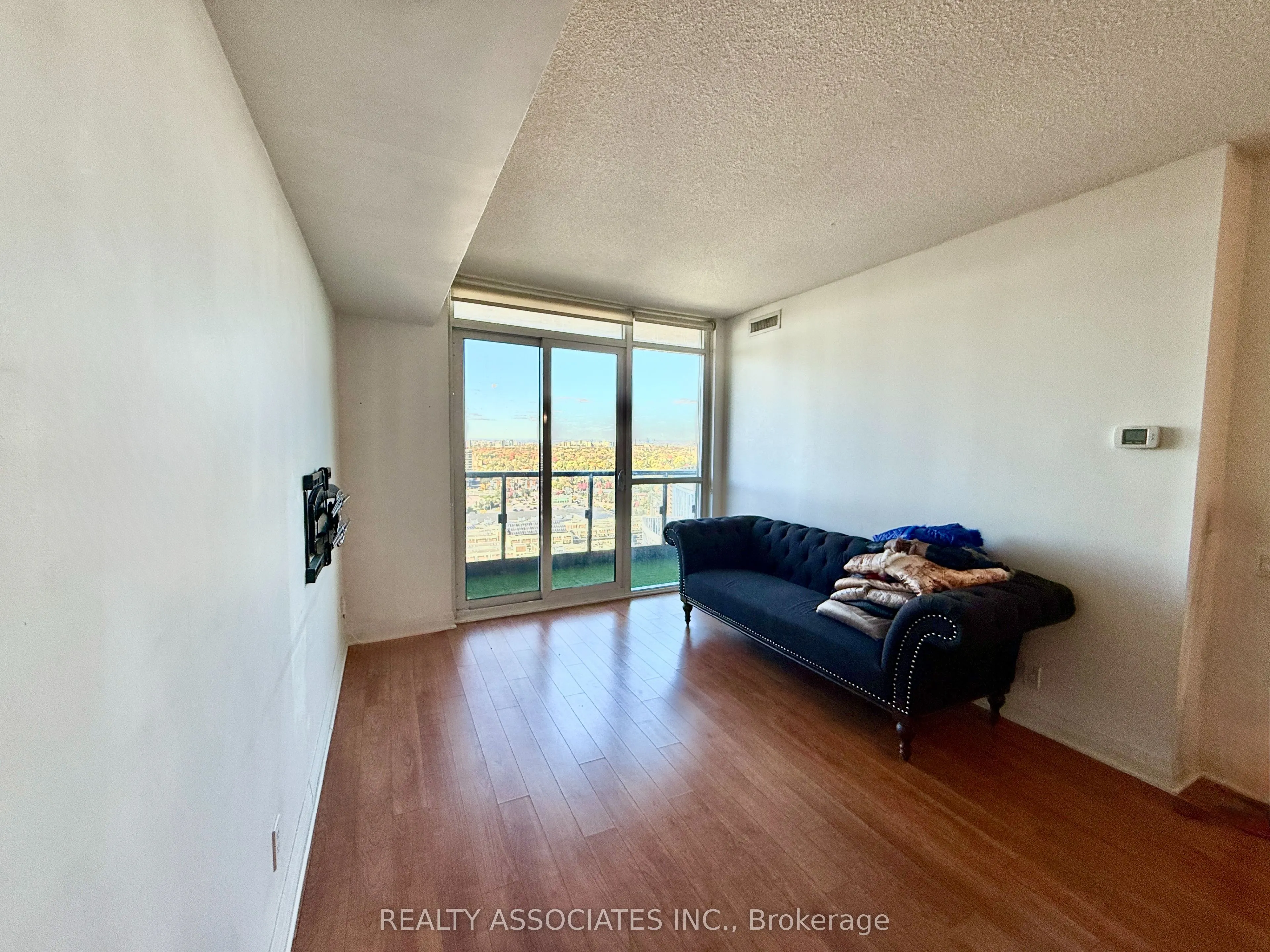 5 Valhalla Inn Road, #2501