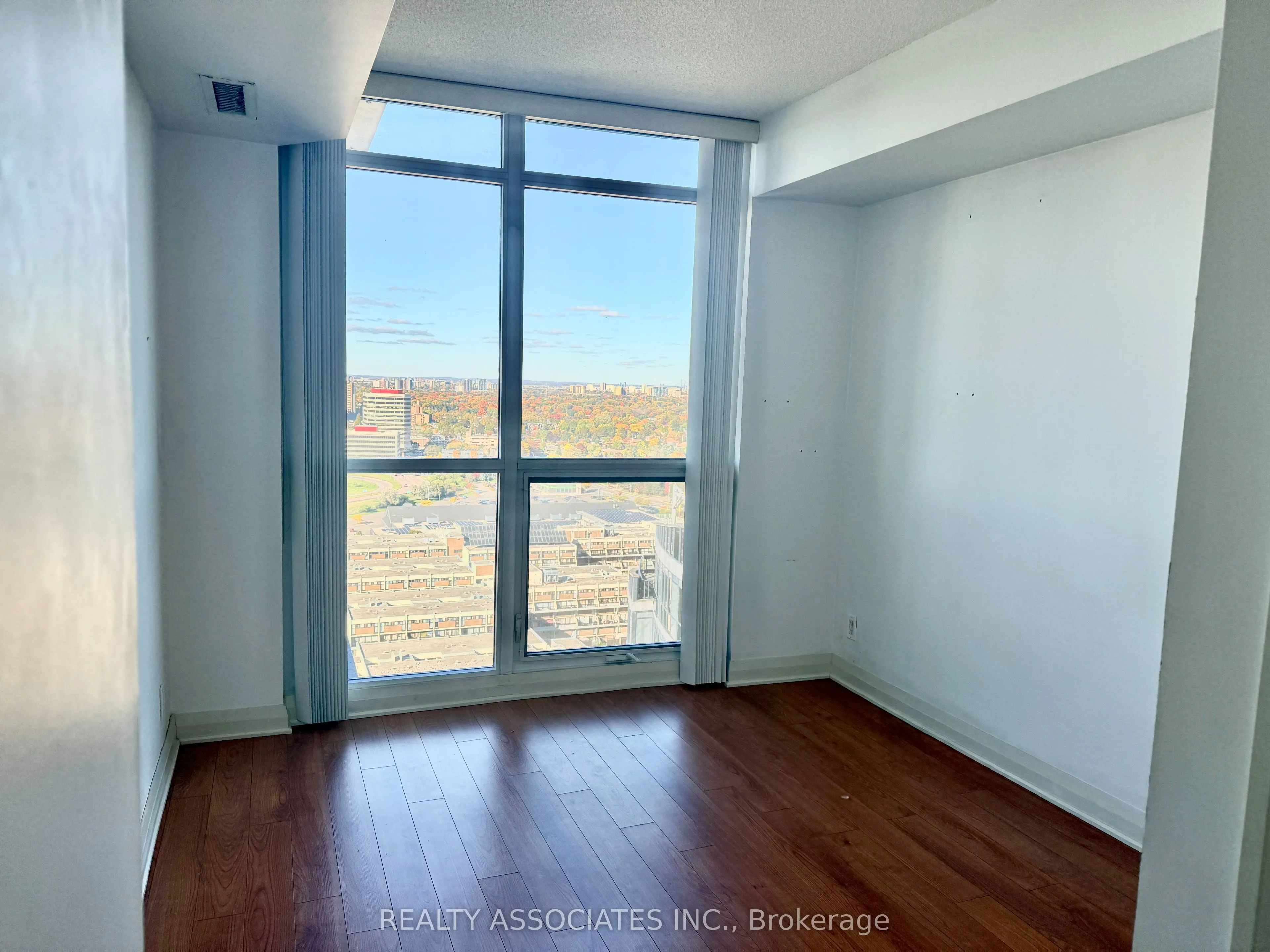 5 Valhalla Inn Road, #2501