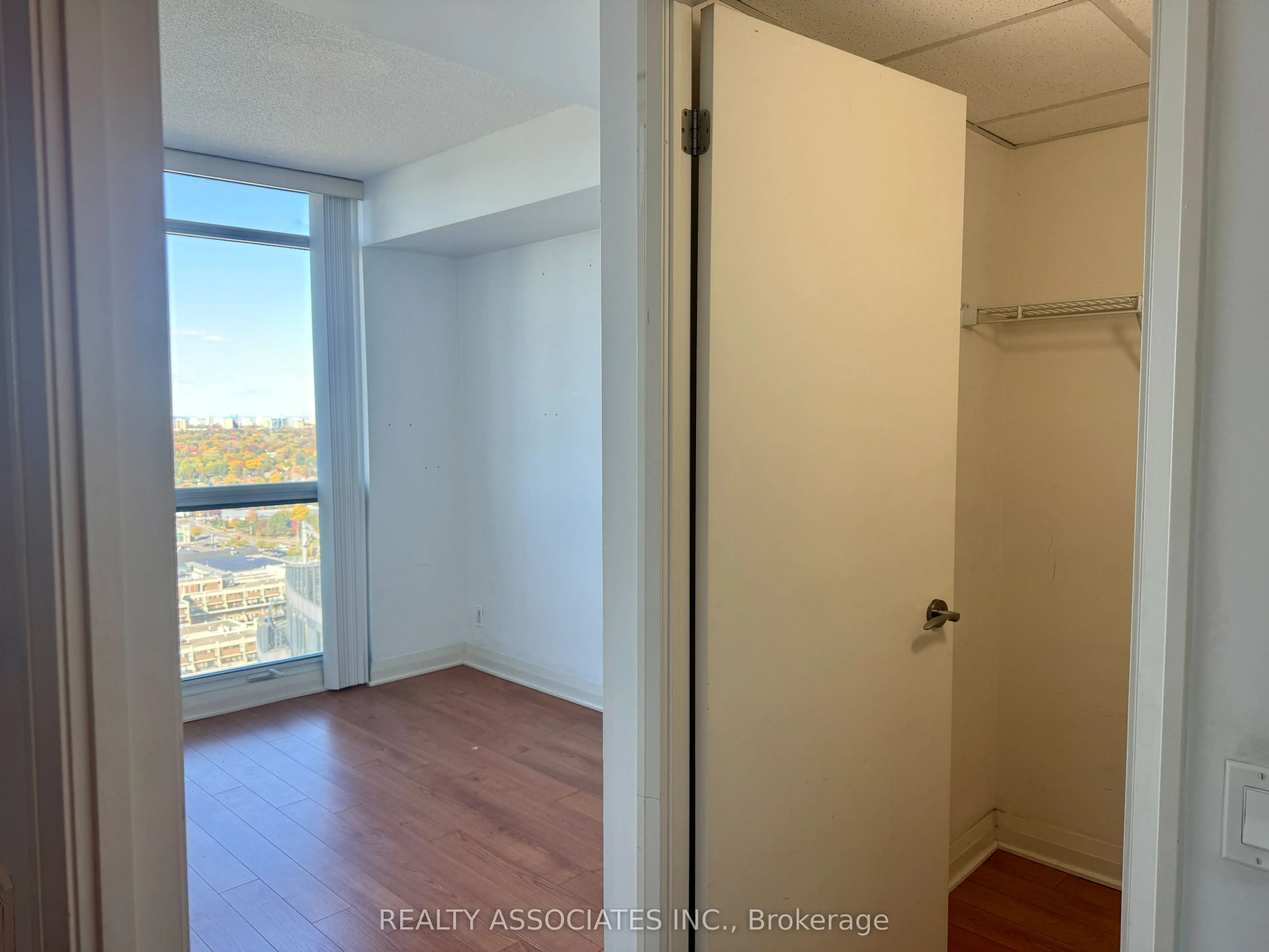 5 Valhalla Inn Road, #2501