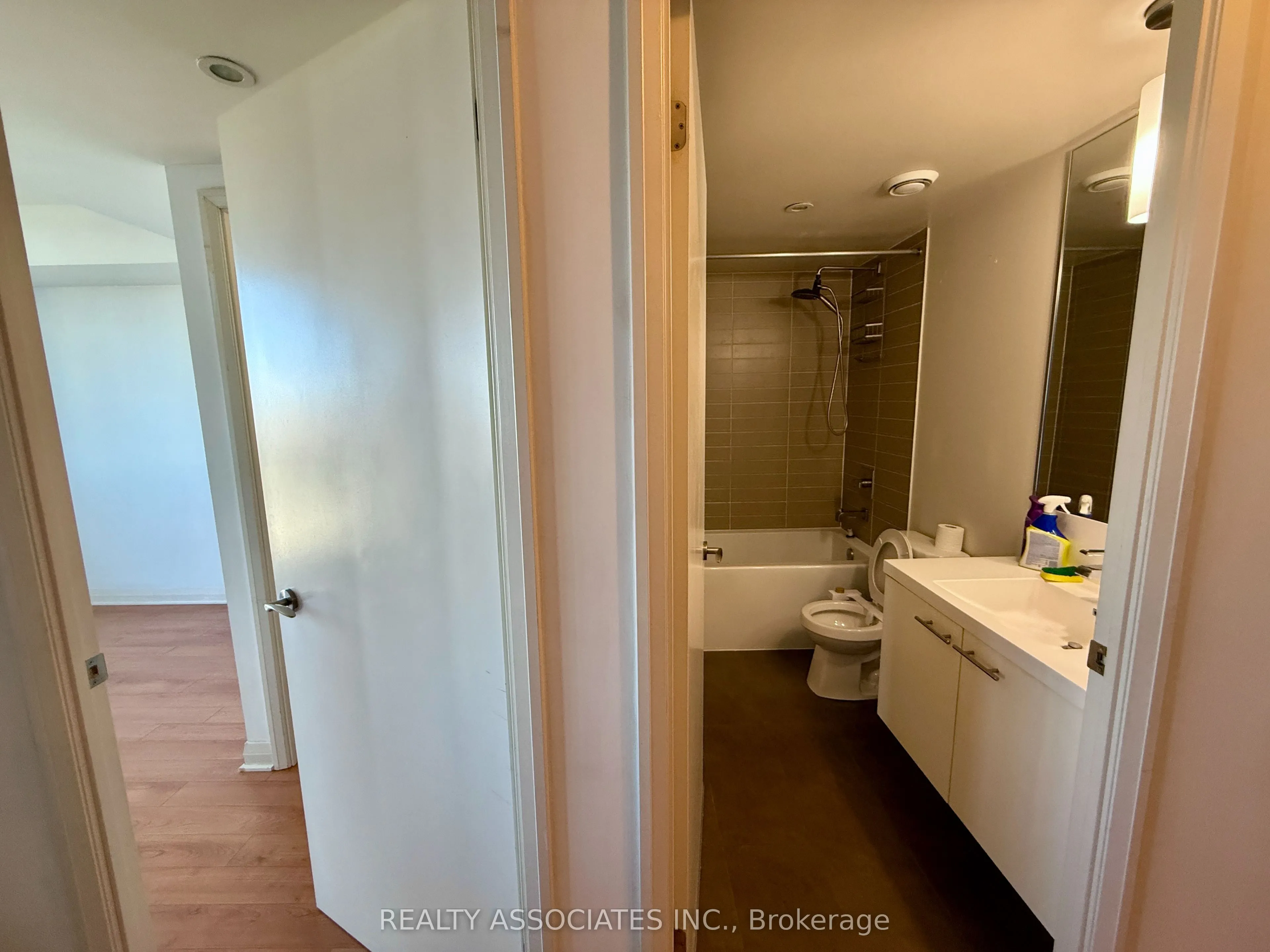 5 Valhalla Inn Road, #2501