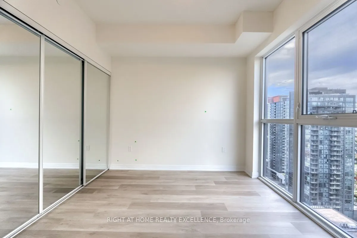 15 Watergarden Drive, #1010