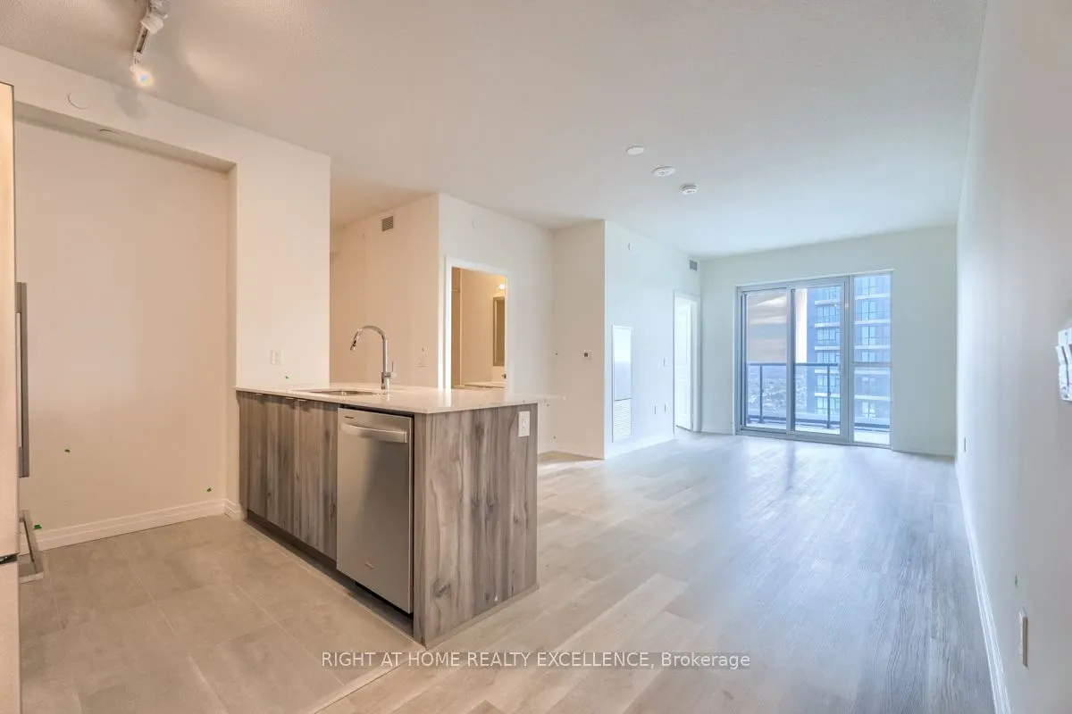 15 Watergarden Drive, #1010