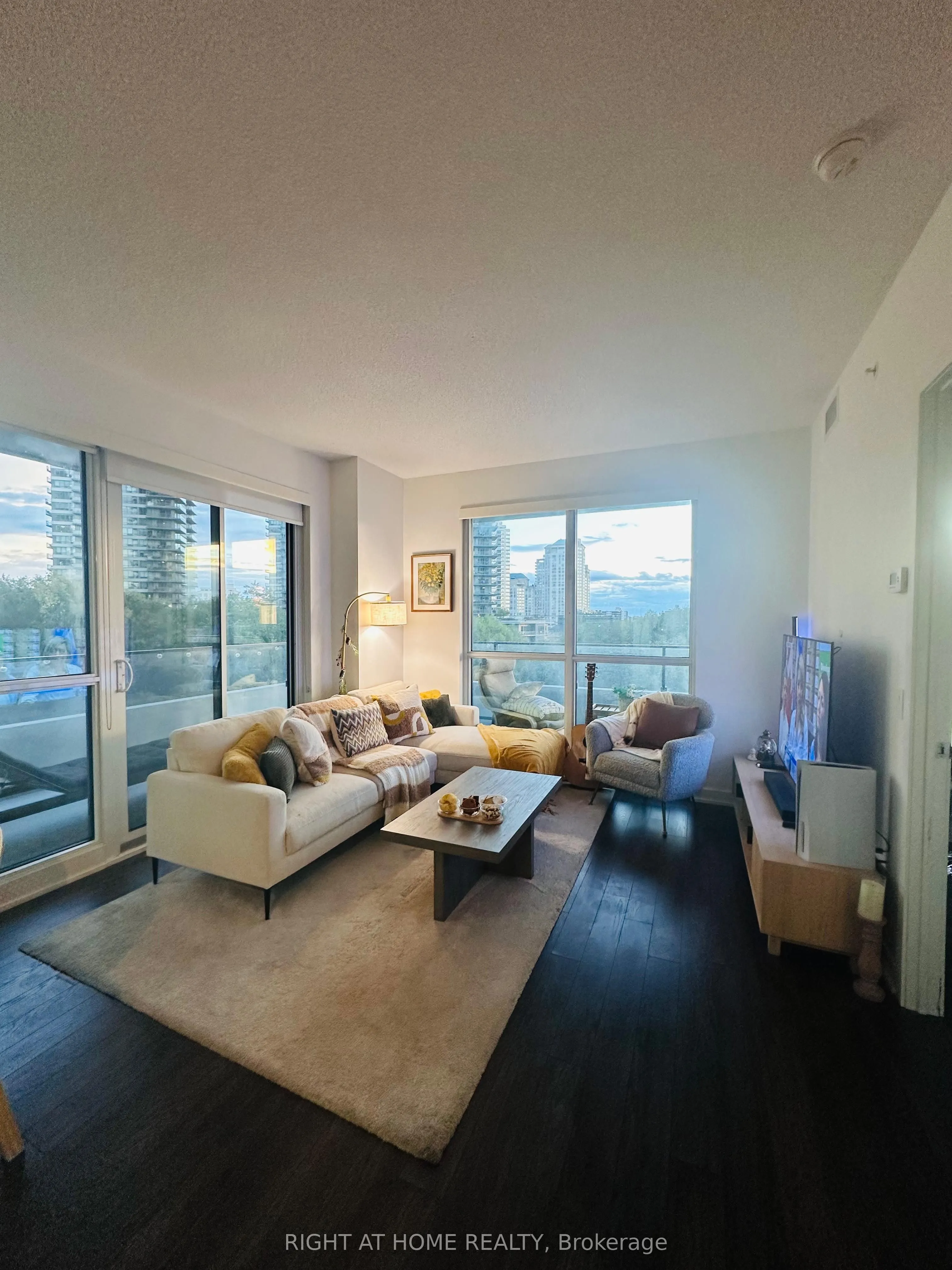 10 Park Lawn Road, #506