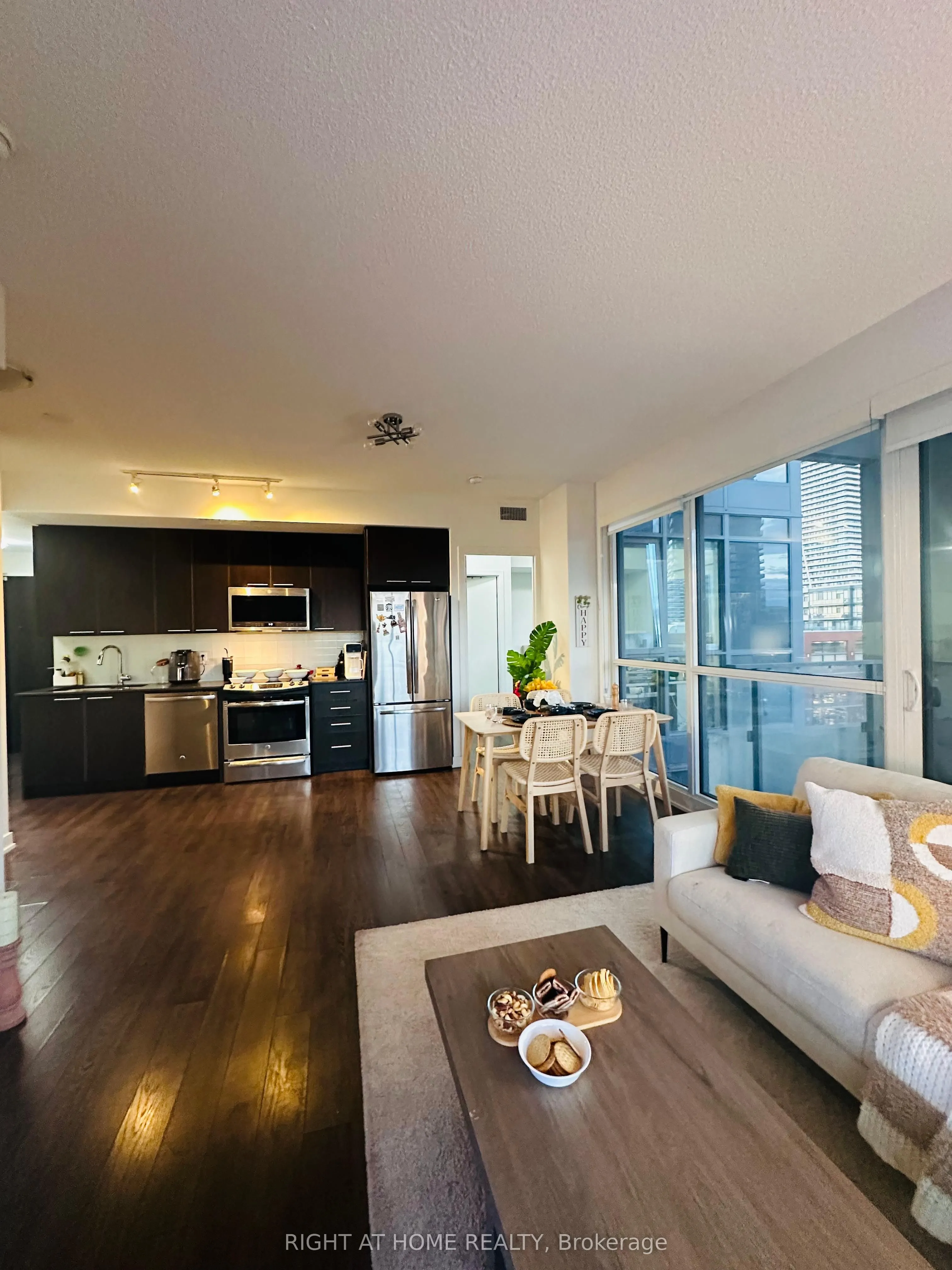 10 Park Lawn Road, #506