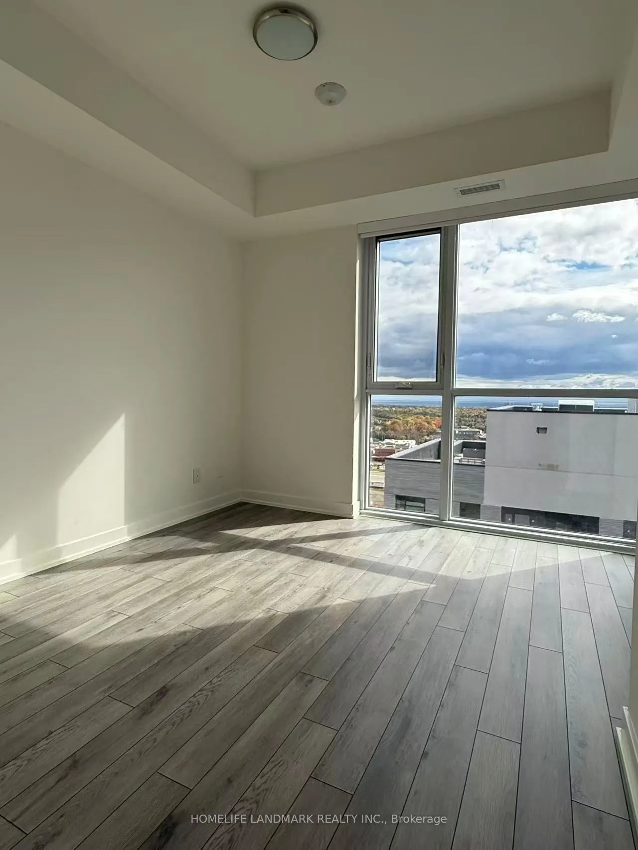 3079 Trafalgar Road, #1910