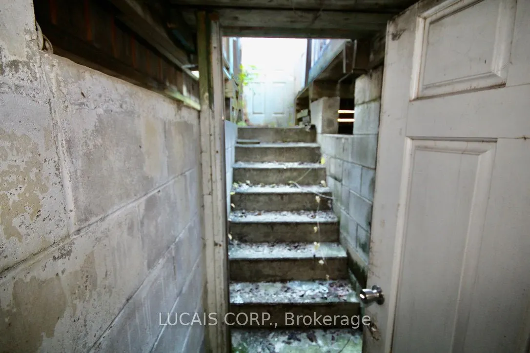 193 Lansdowne Avenue