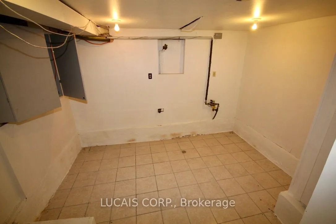 193 Lansdowne Avenue