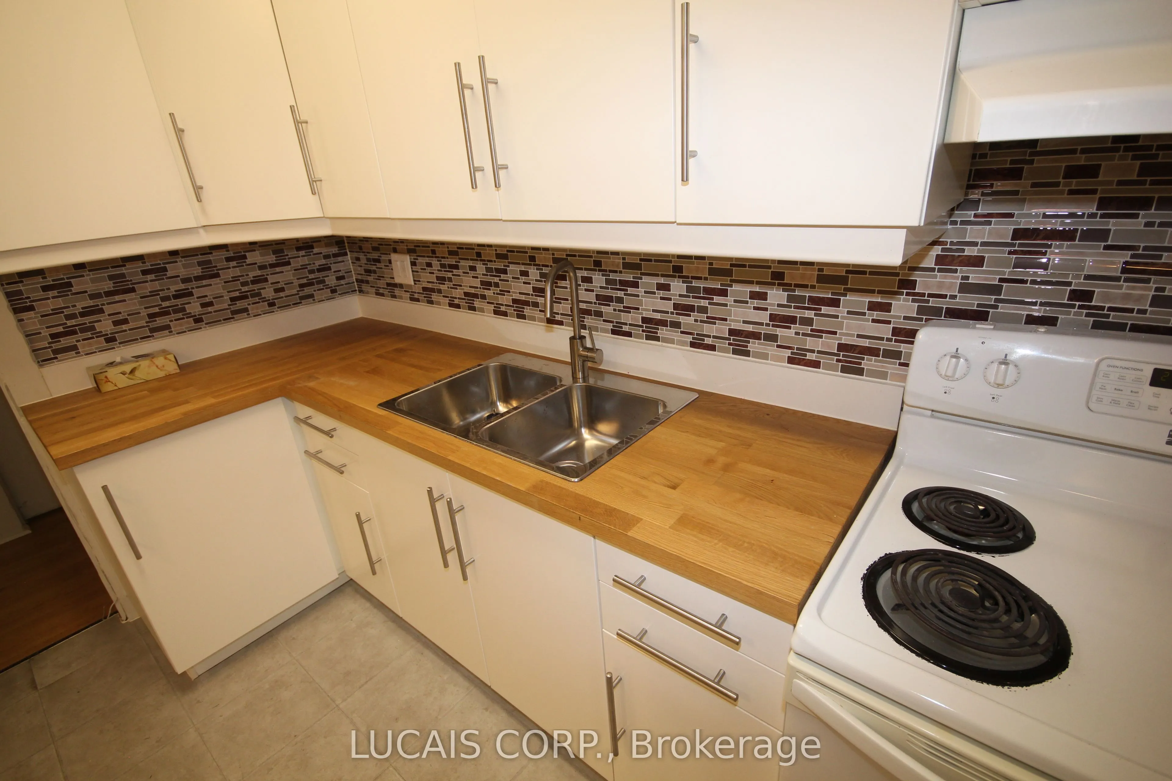 193 Lansdowne Avenue