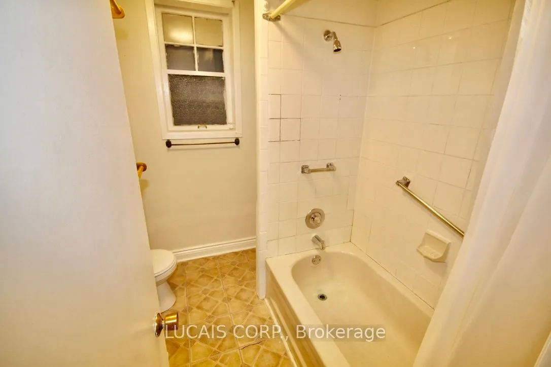 193 Lansdowne Avenue