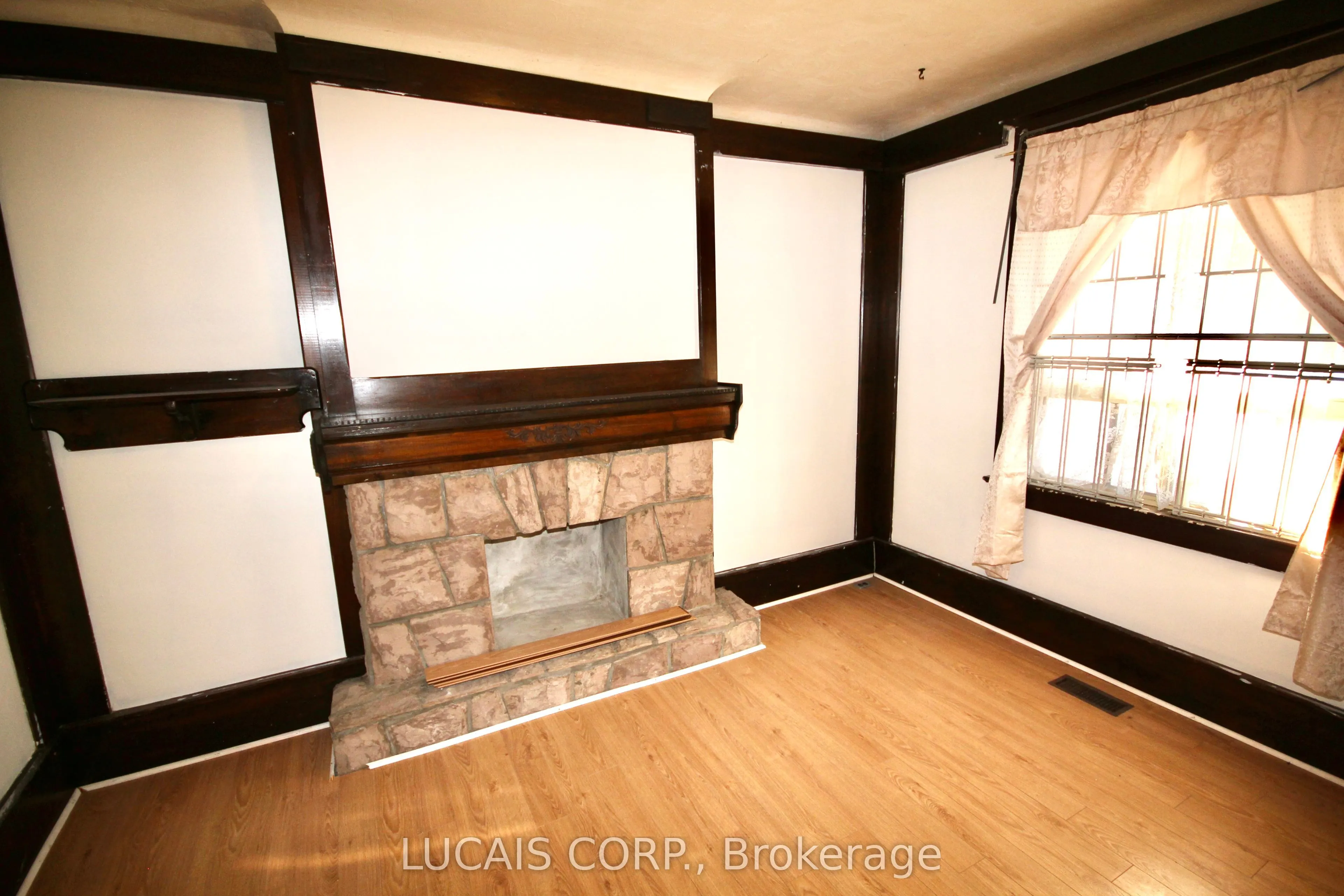 193 Lansdowne Avenue