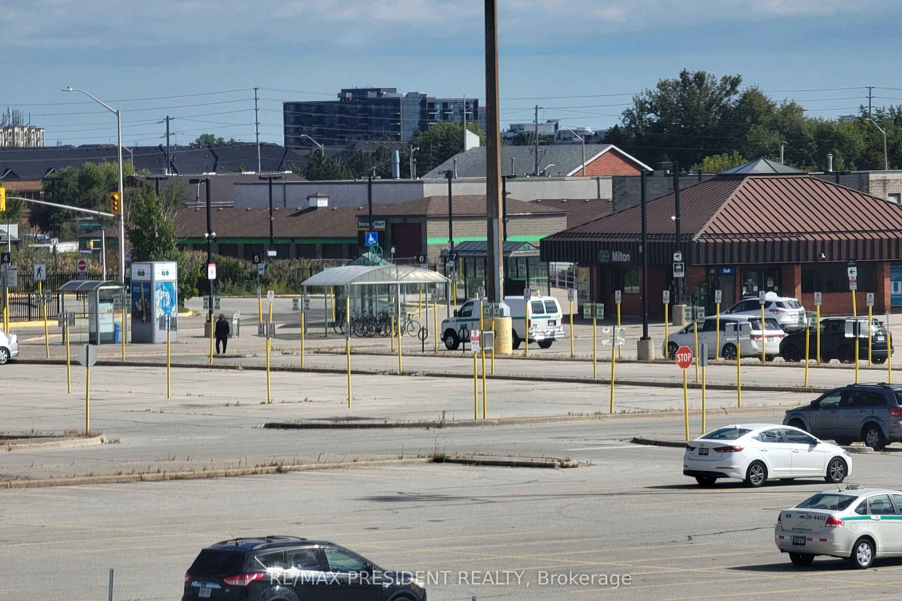 716 Main Street E, #303