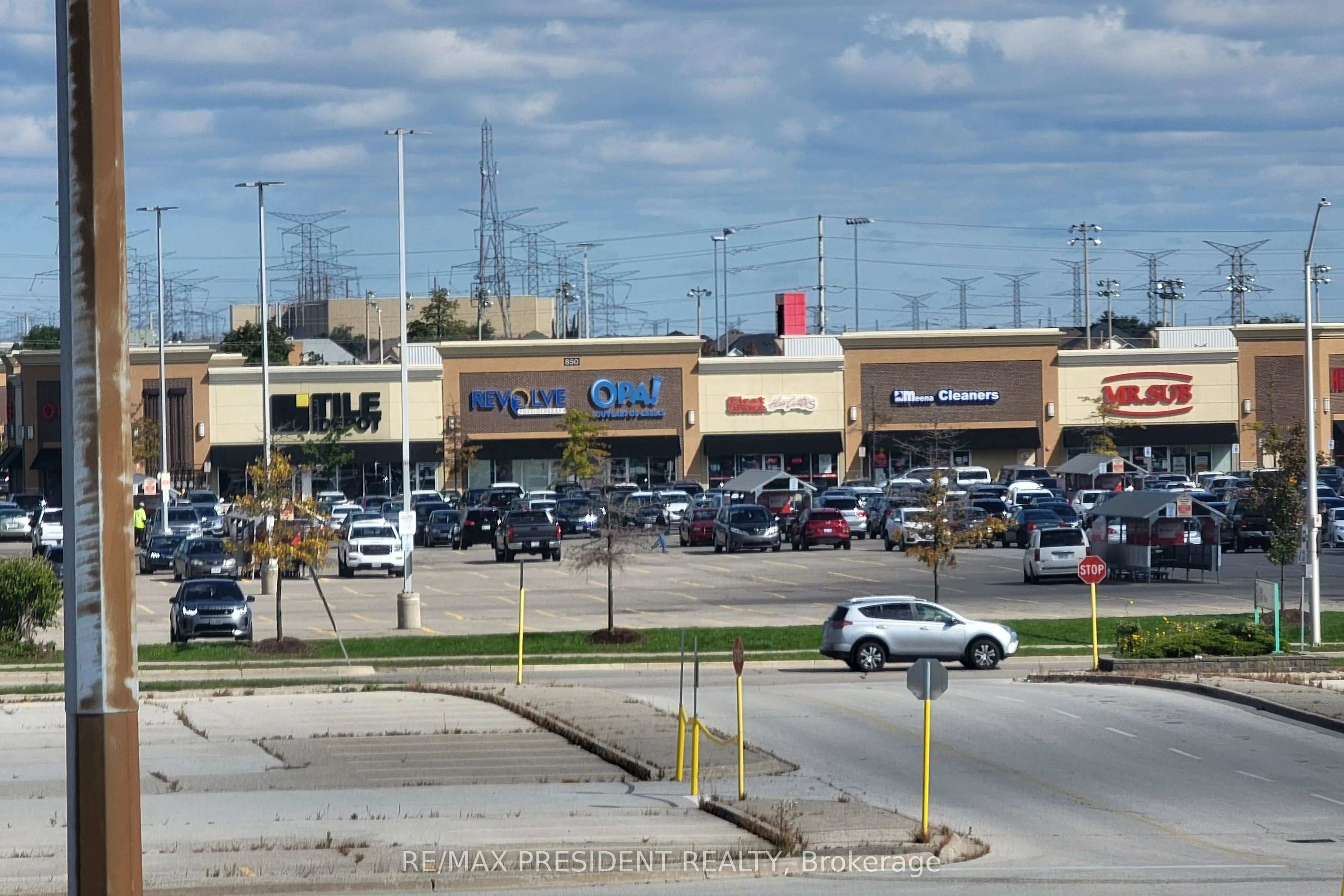 716 Main Street E, #303