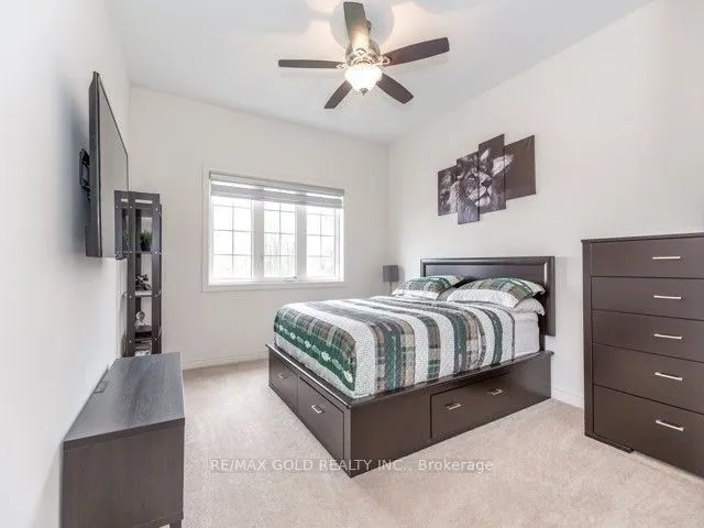 36 Haverstock Crescent