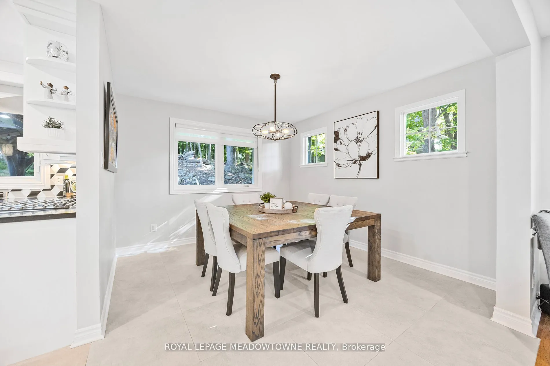 106 Campbell Avenue E