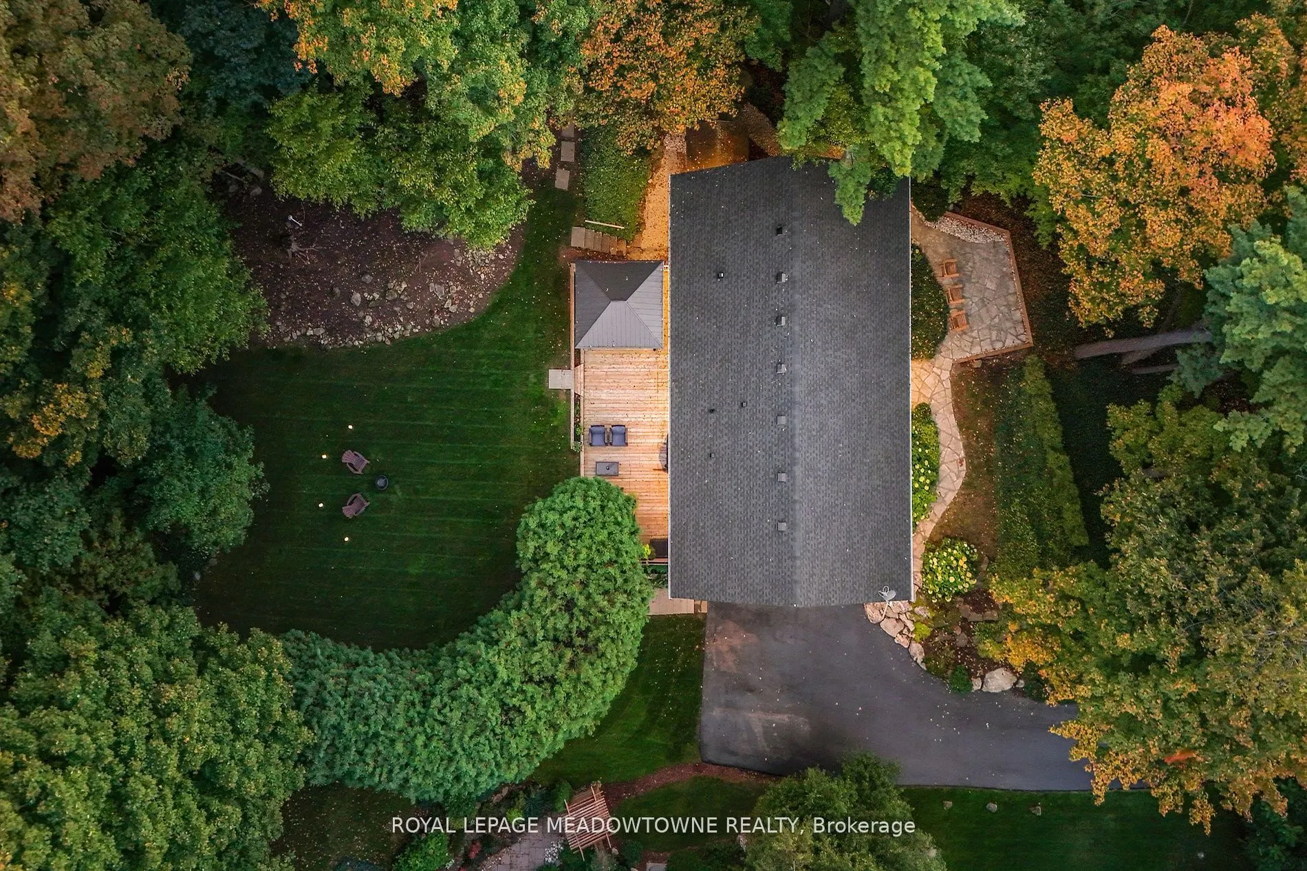 106 Campbell Avenue E