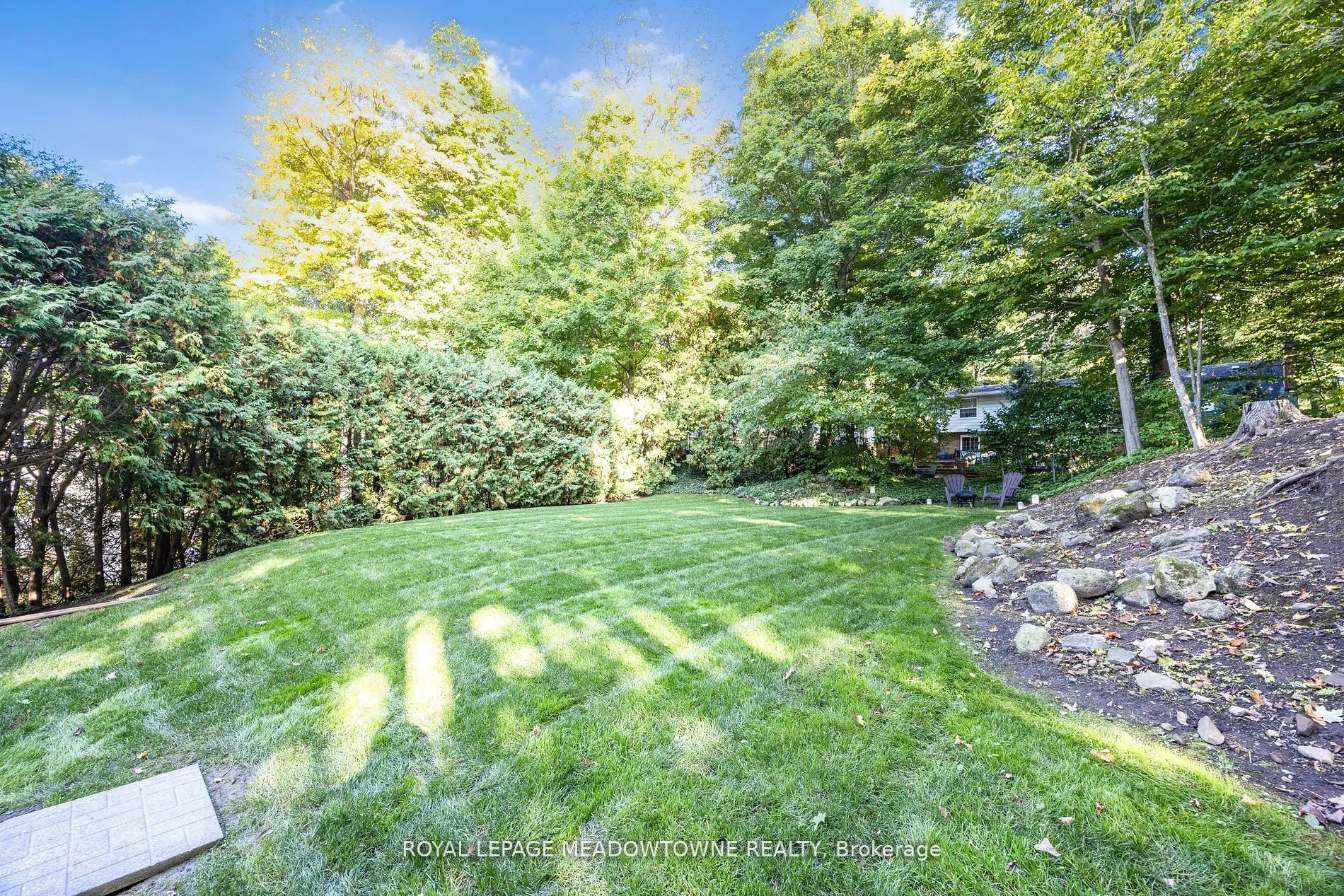 106 Campbell Avenue E