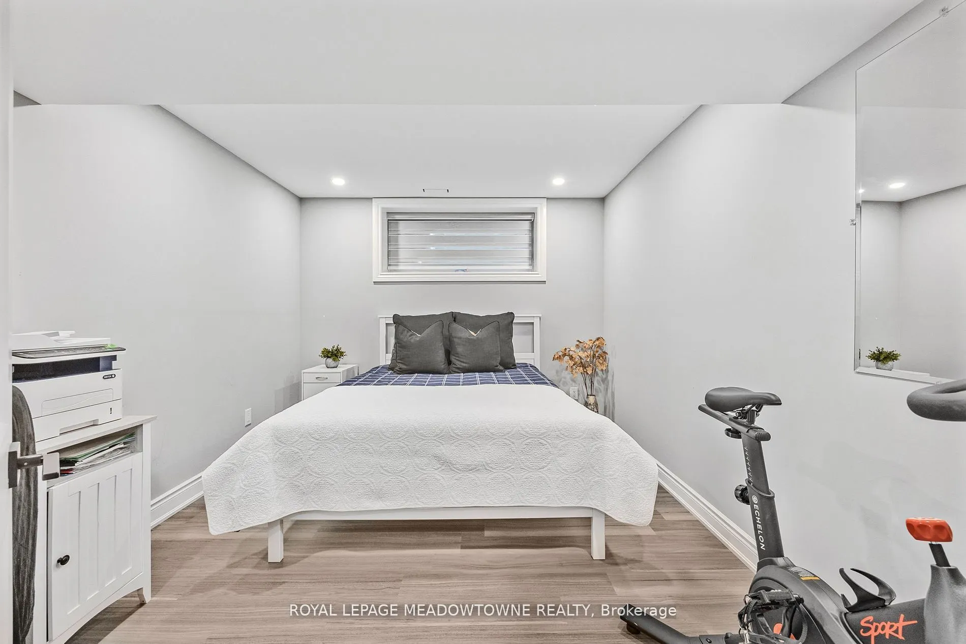 106 Campbell Avenue E