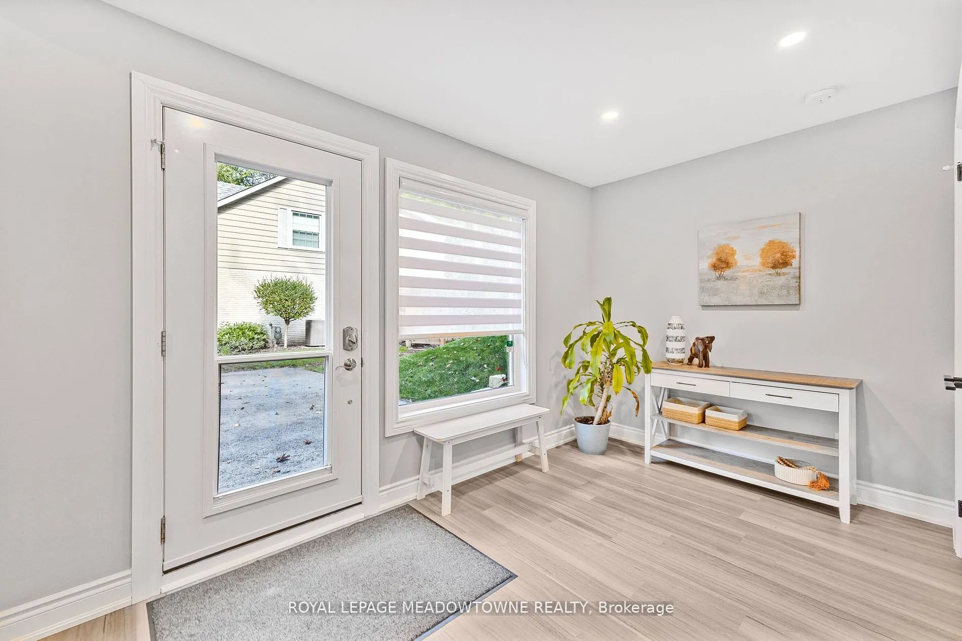 106 Campbell Avenue E