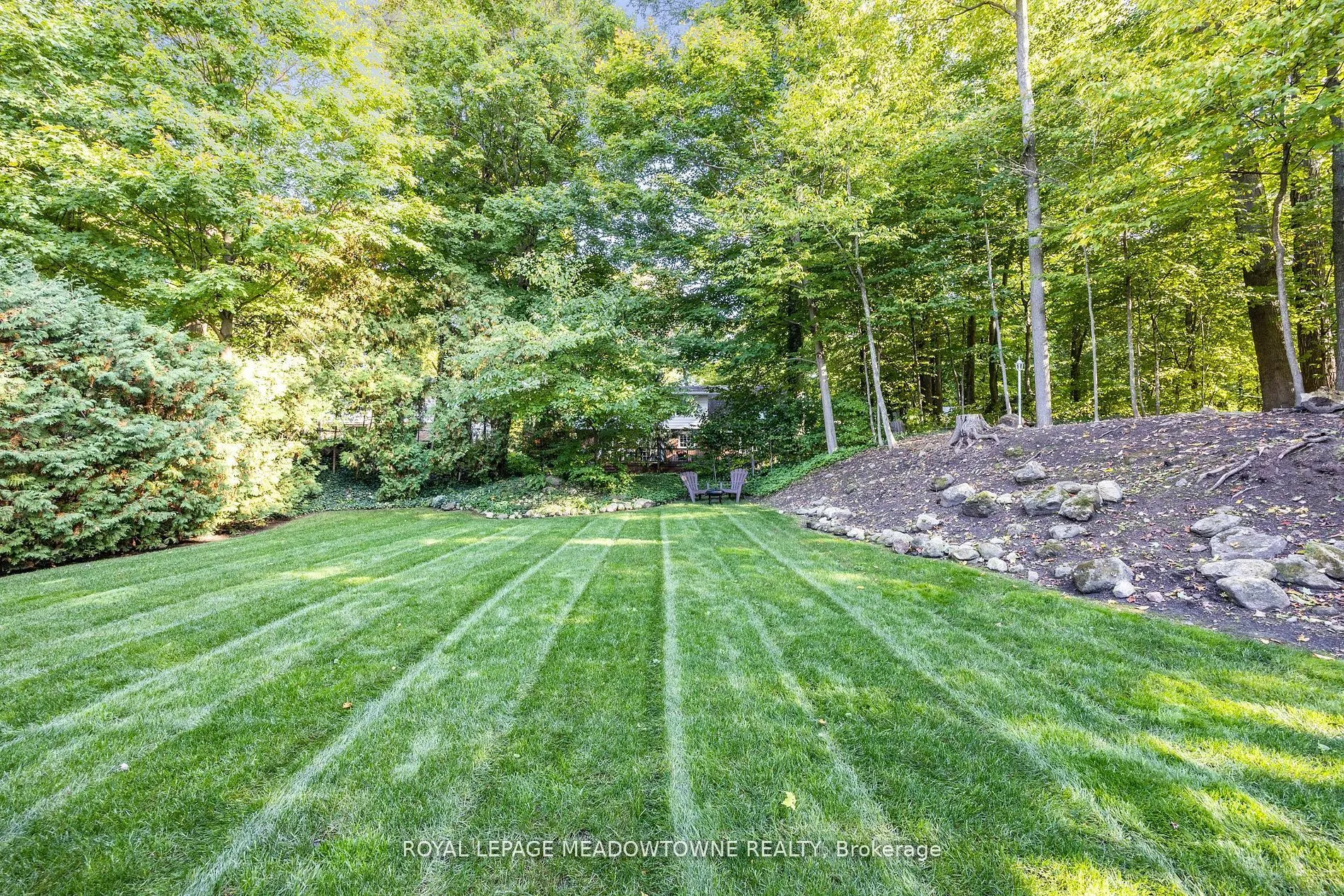 106 Campbell Avenue E