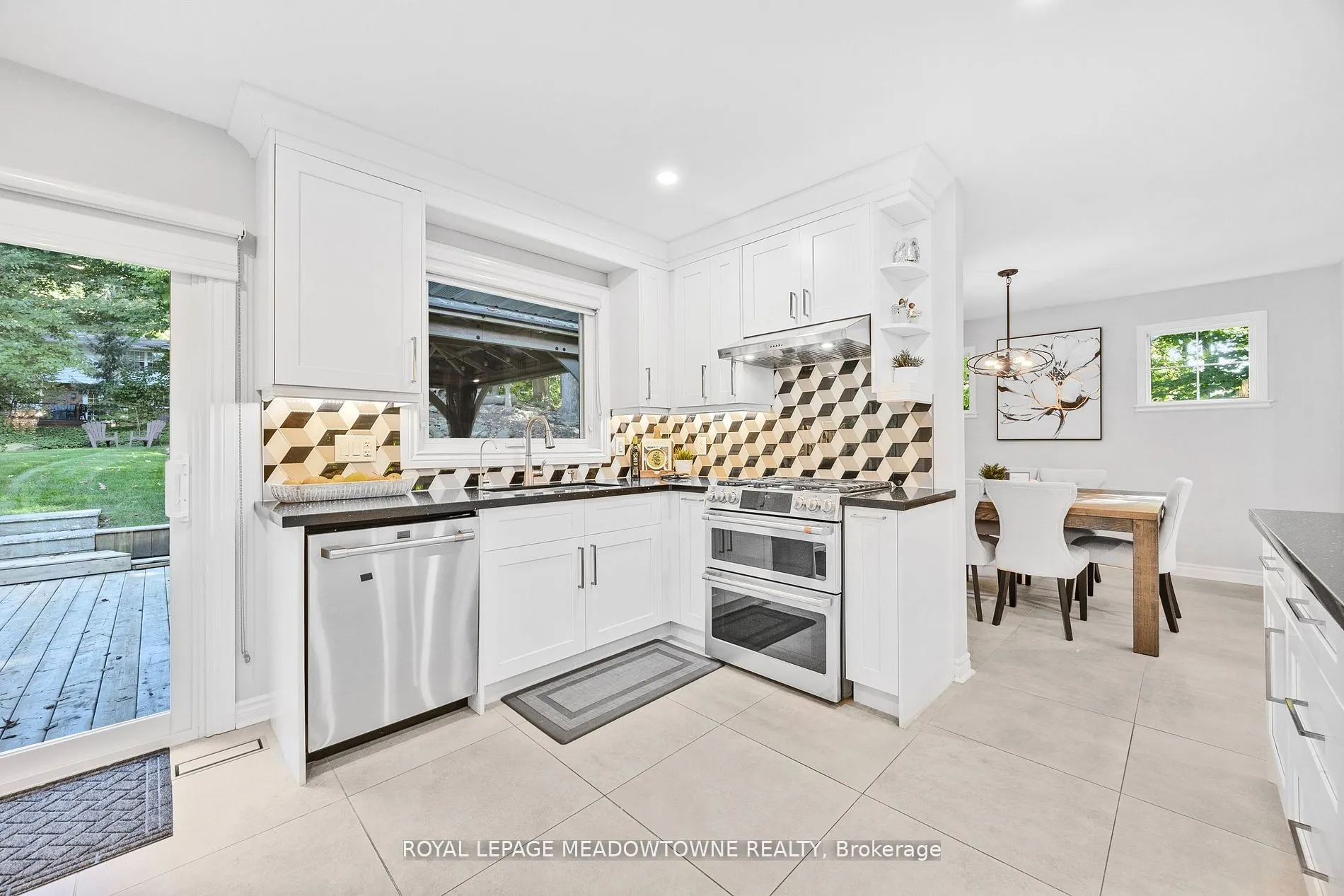 106 Campbell Avenue E