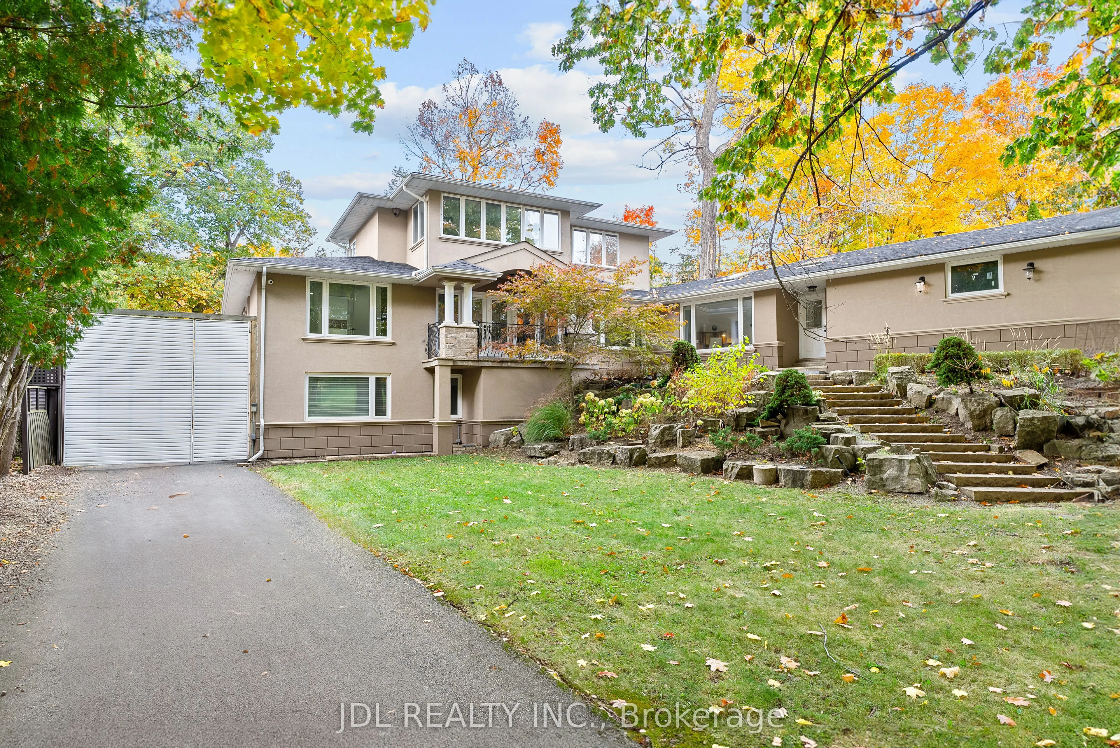 1859 Lincoln Green Close