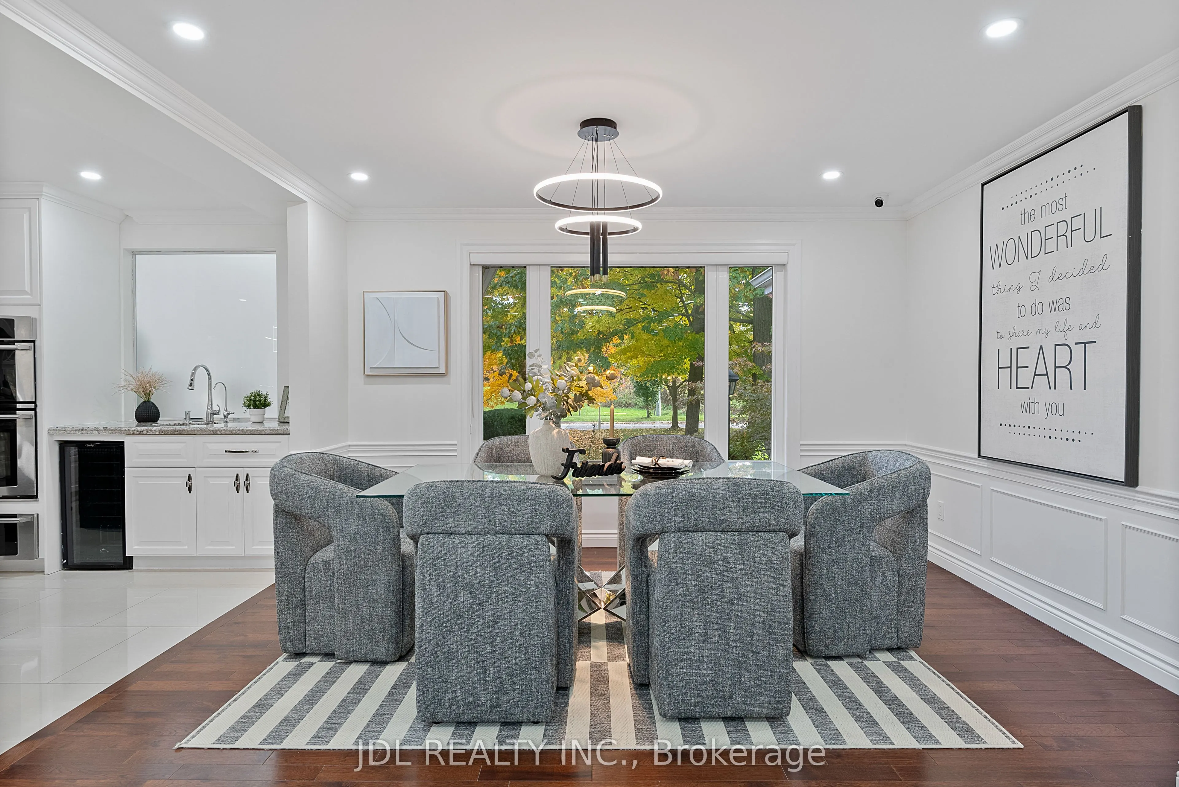 1859 Lincoln Green Close