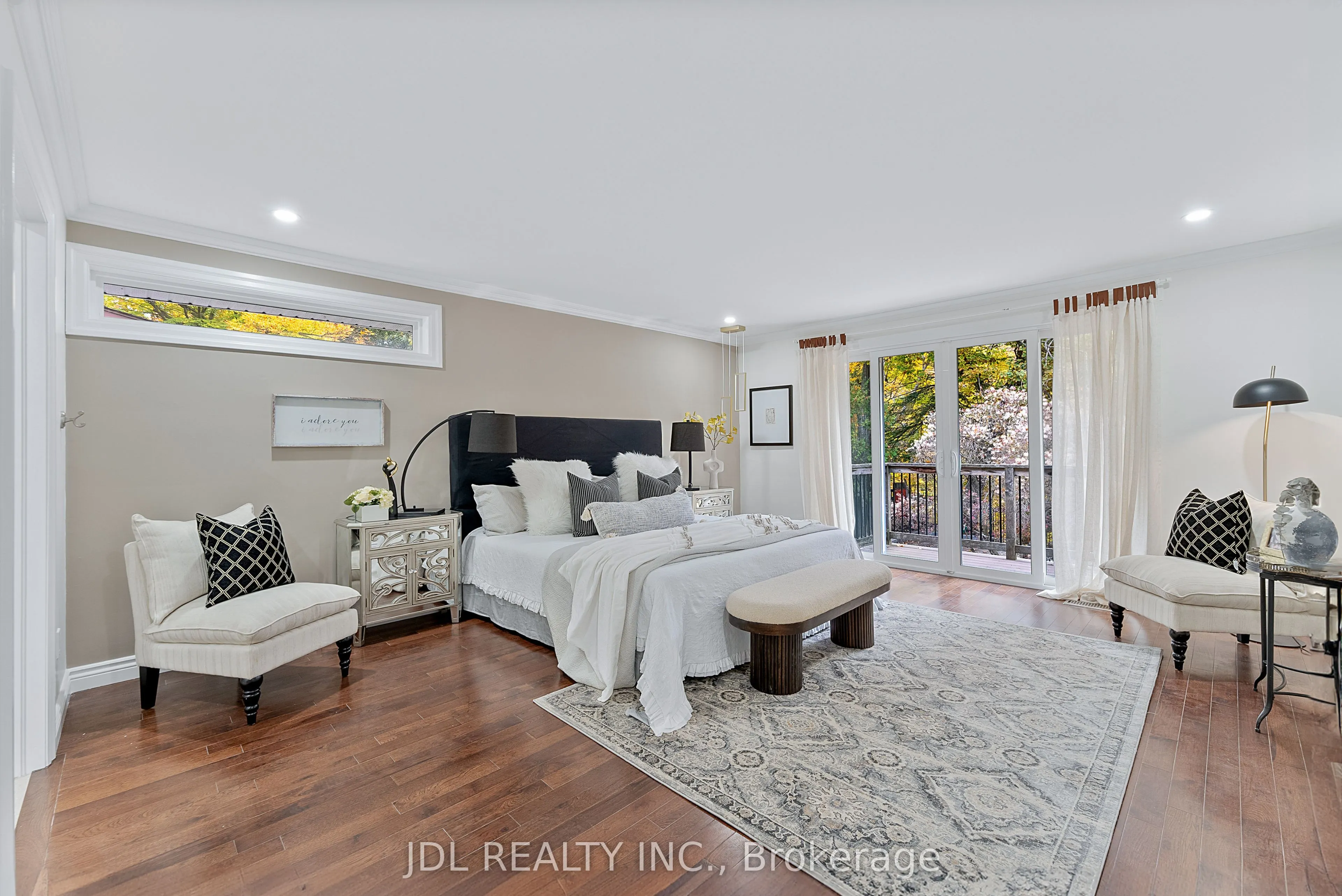 1859 Lincoln Green Close