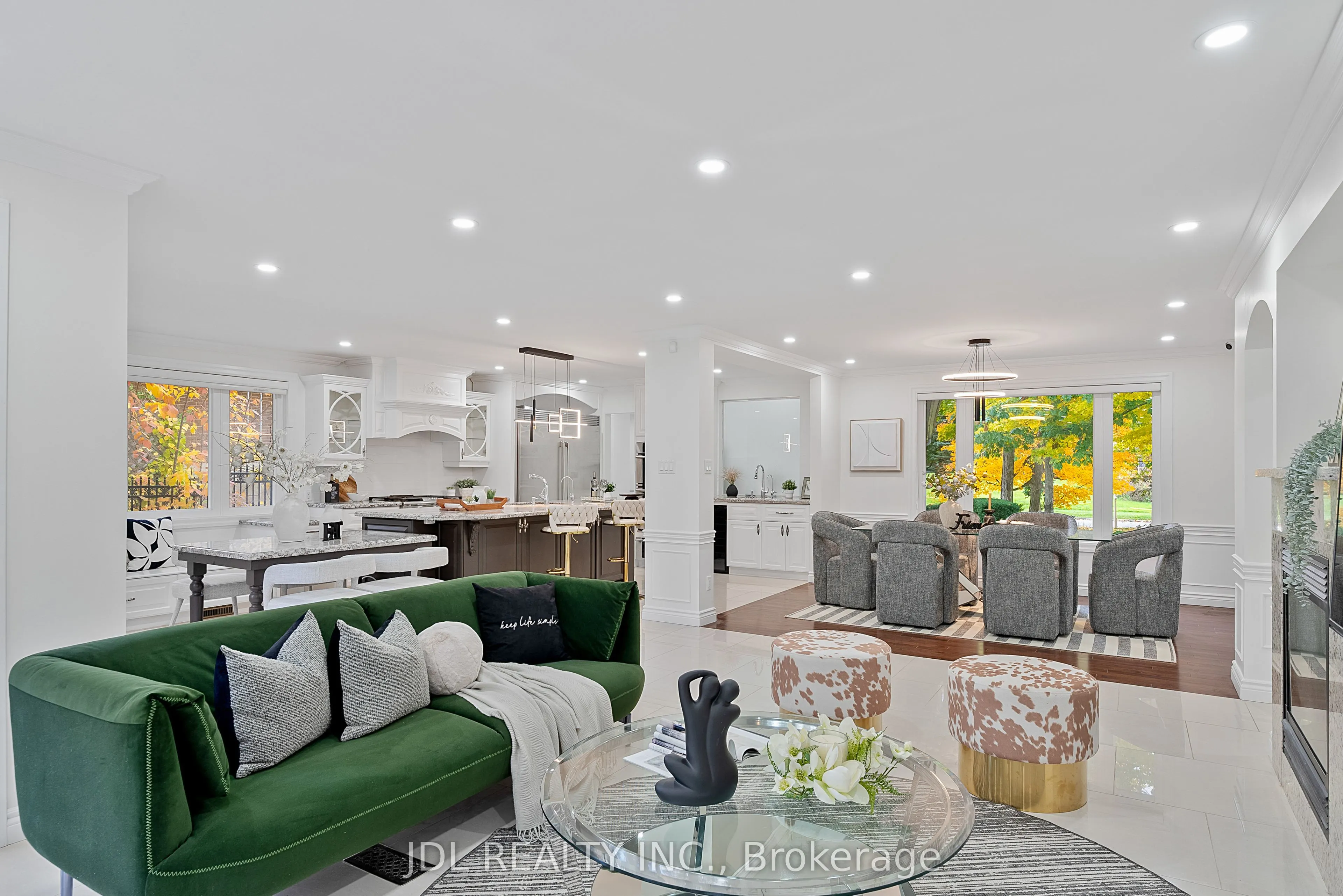 1859 Lincoln Green Close