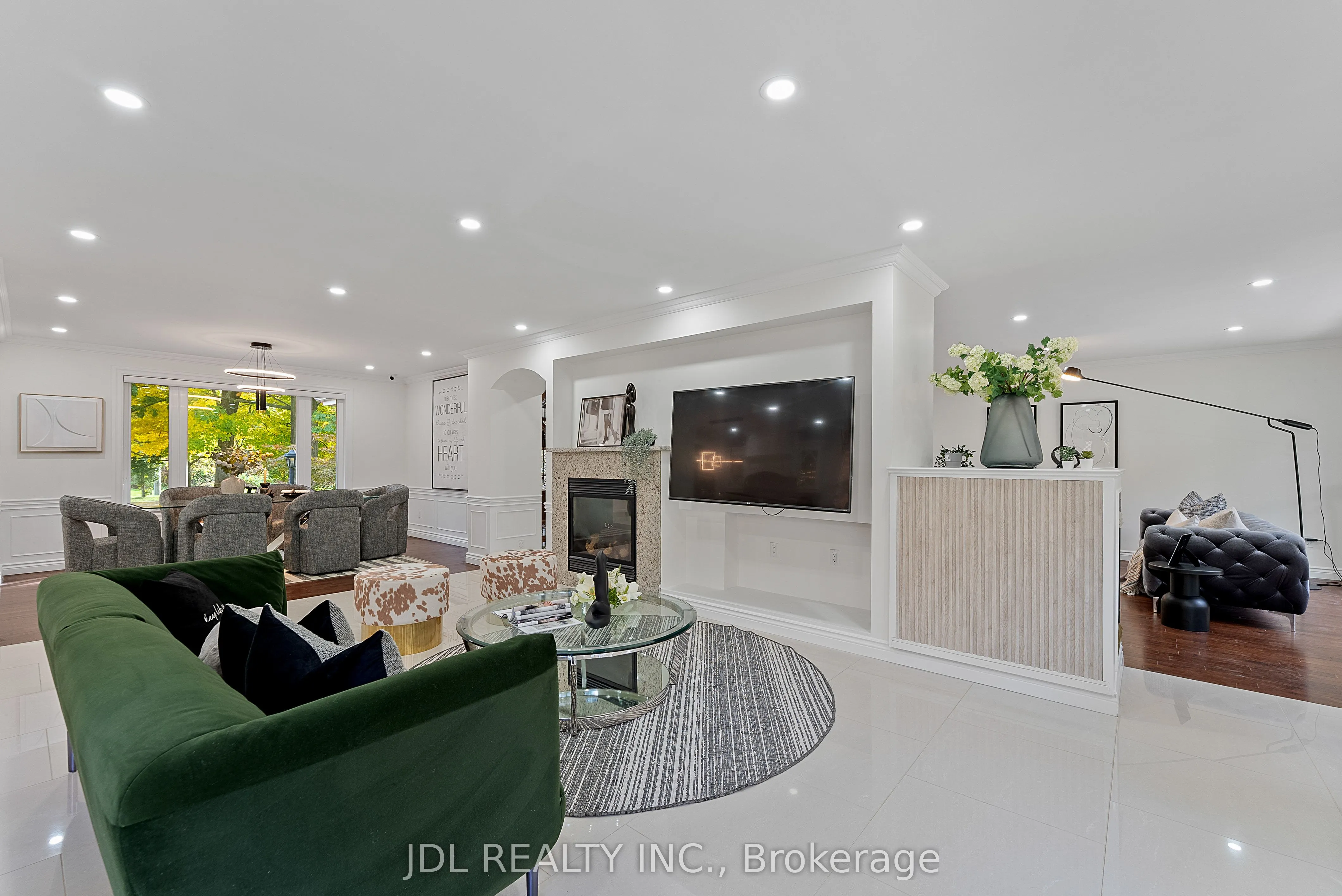 1859 Lincoln Green Close