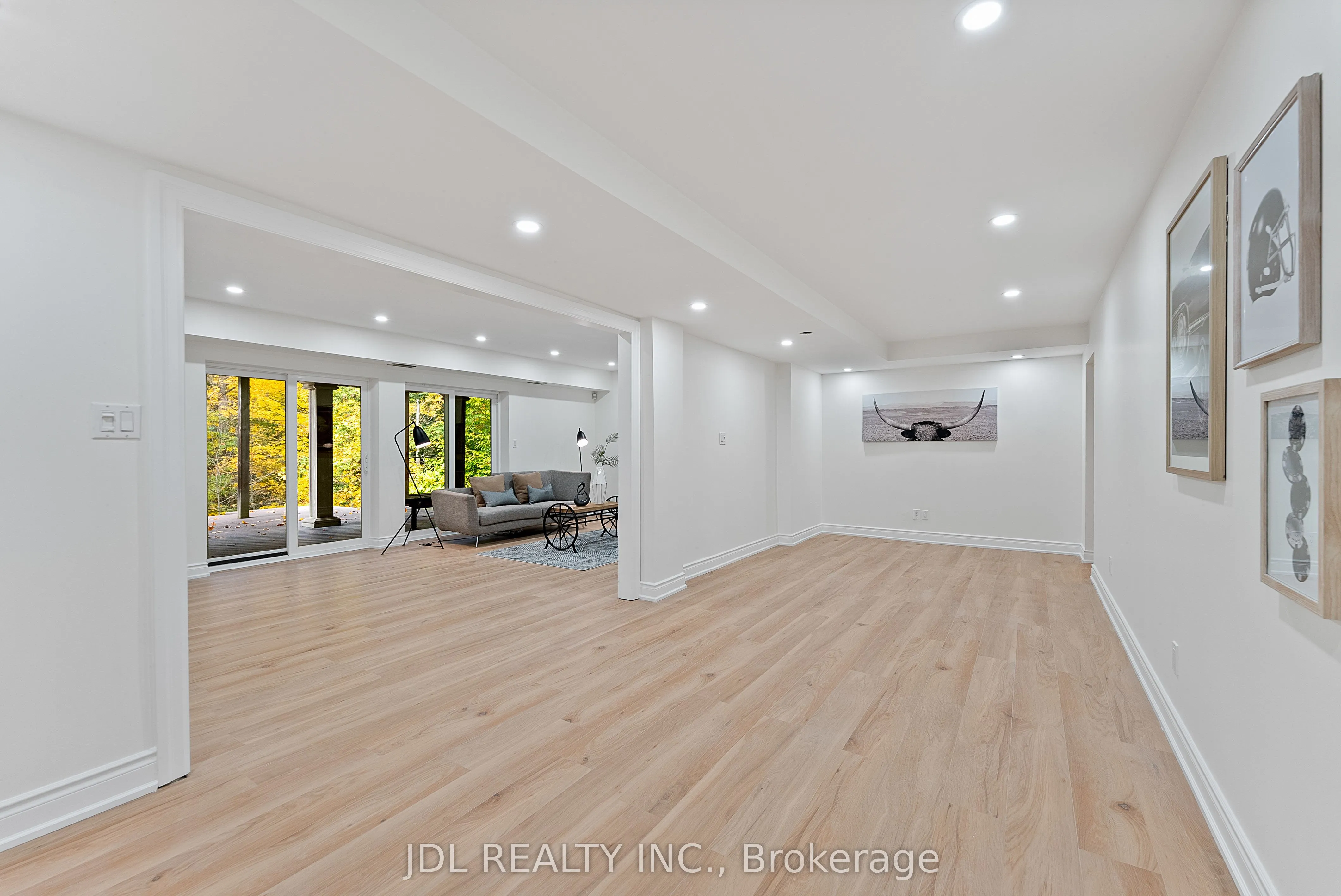 1859 Lincoln Green Close