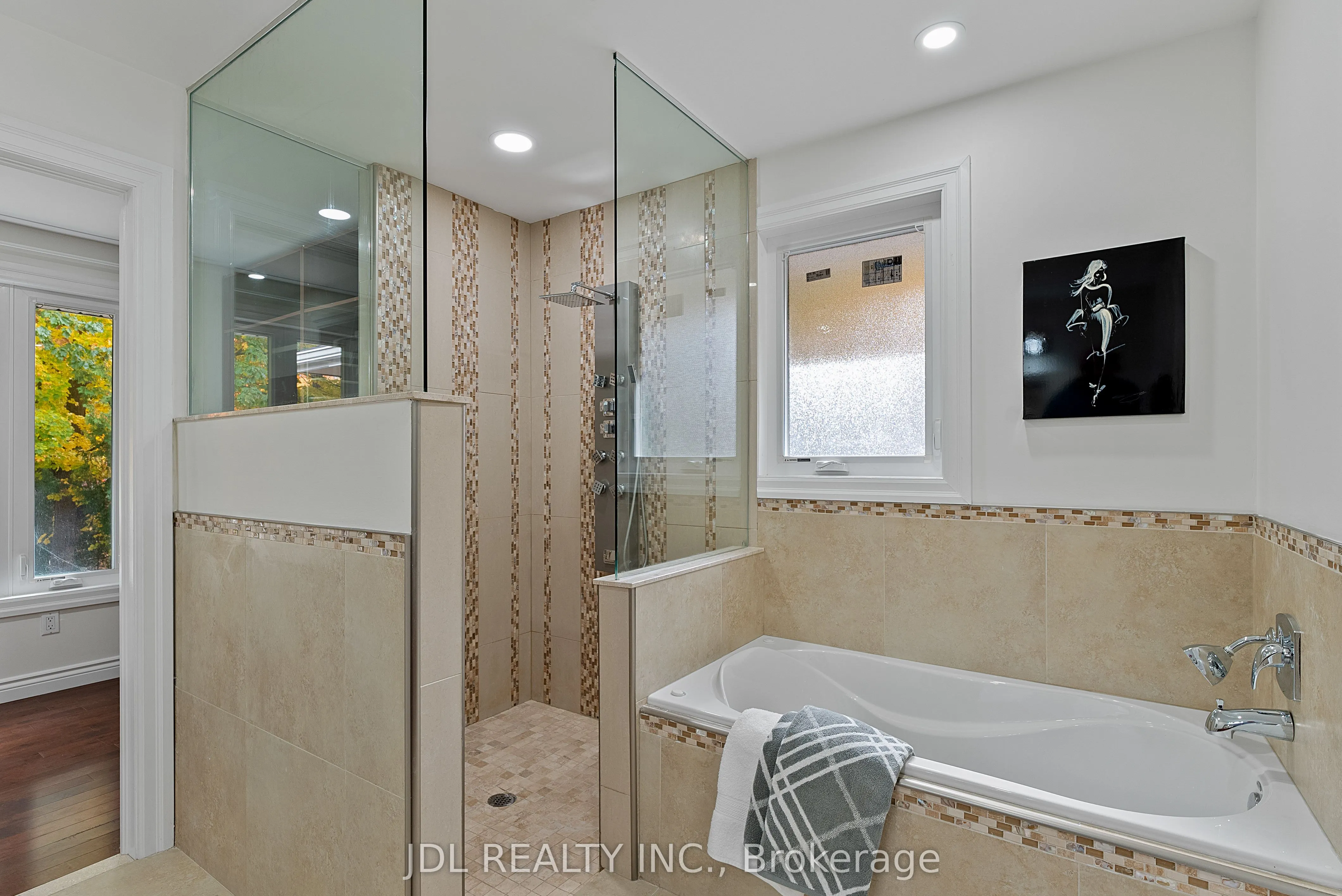 1859 Lincoln Green Close