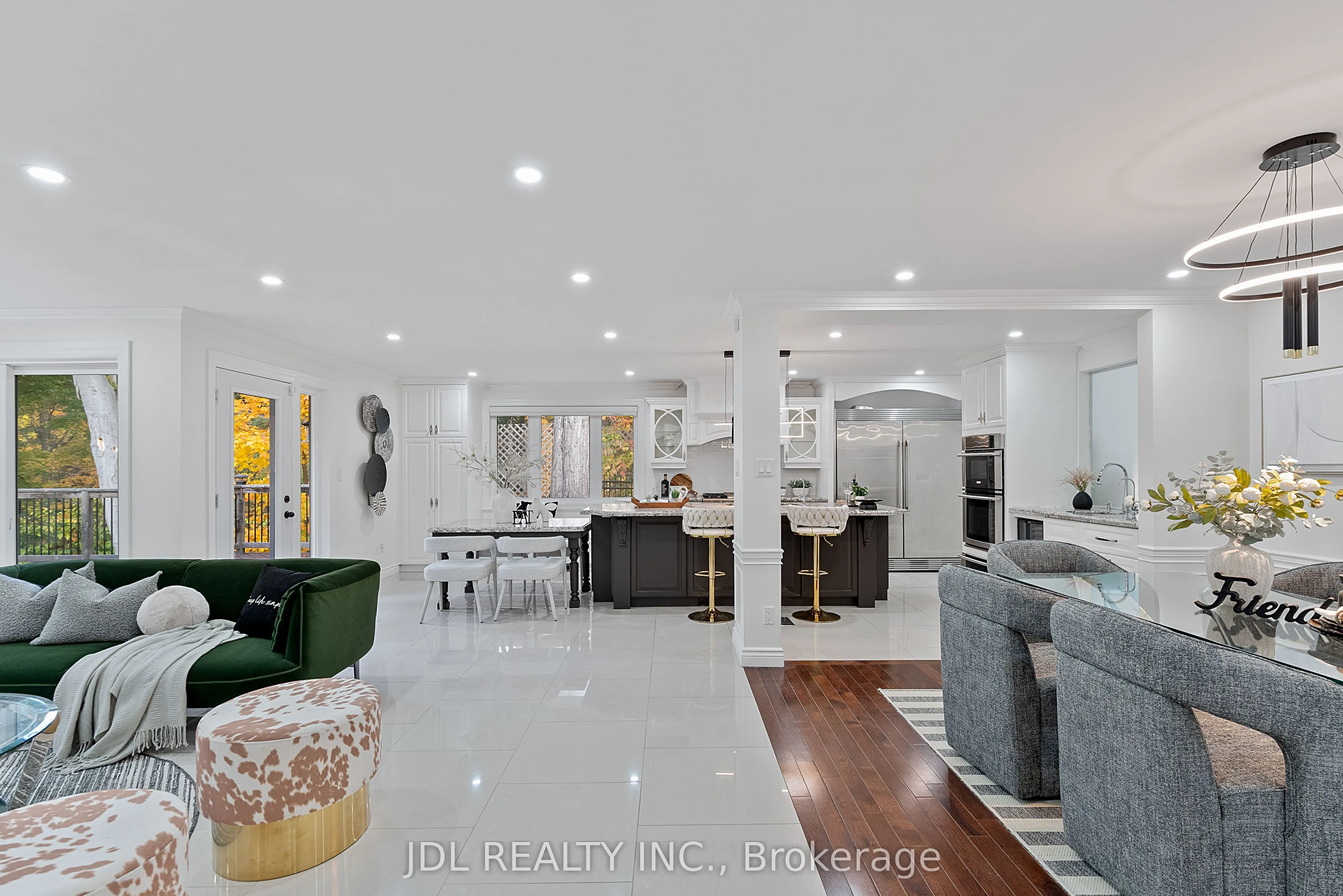 1859 Lincoln Green Close