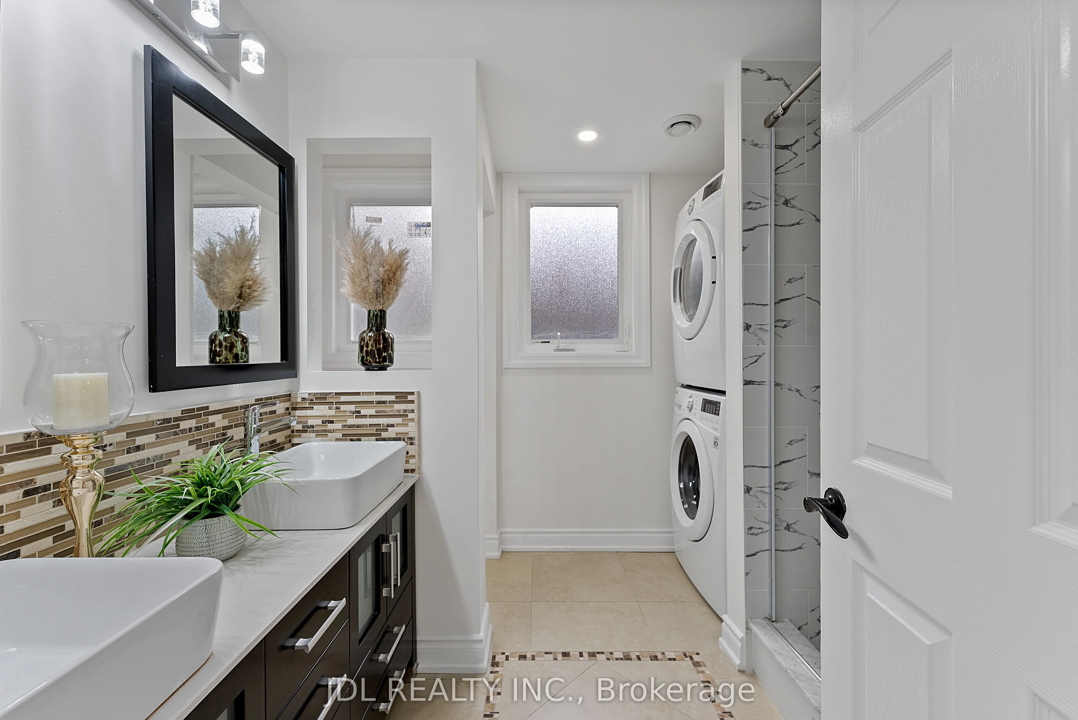 1859 Lincoln Green Close