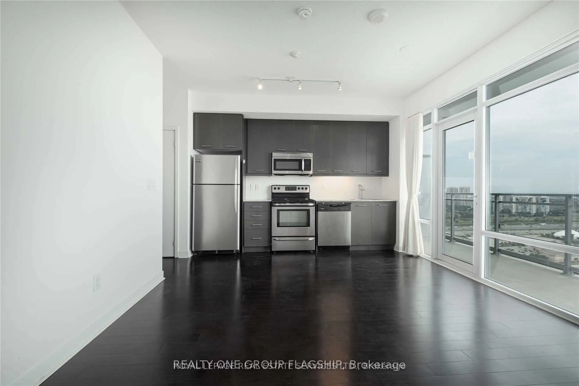 360 Square One Drive, #2801