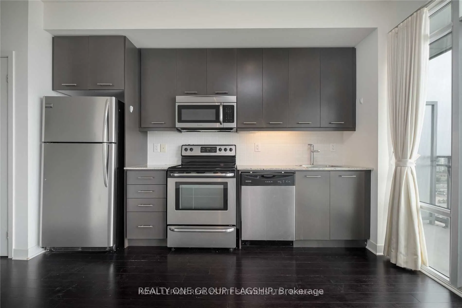 360 Square One Drive, #2801