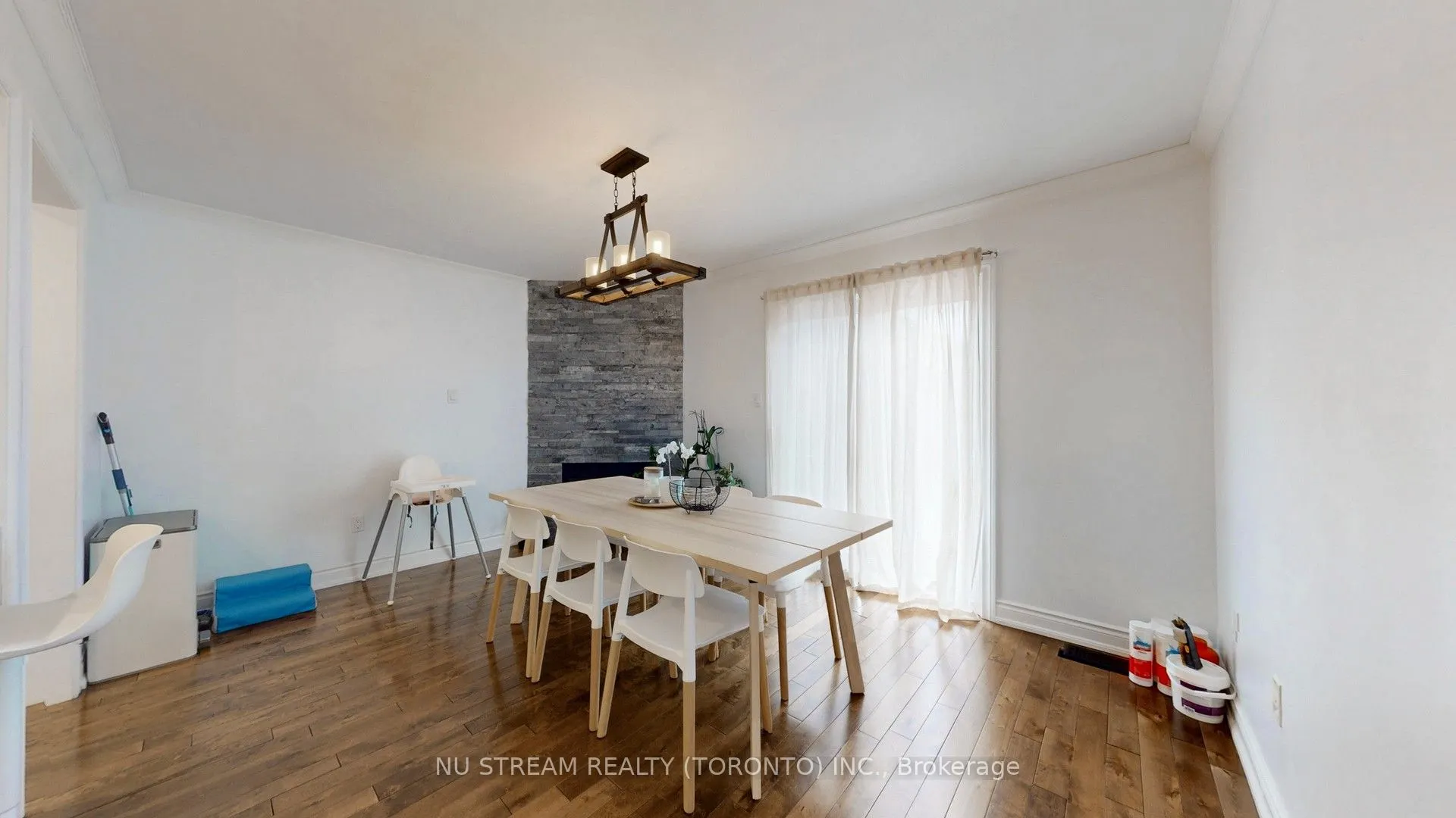 3926 Hazelridge Road