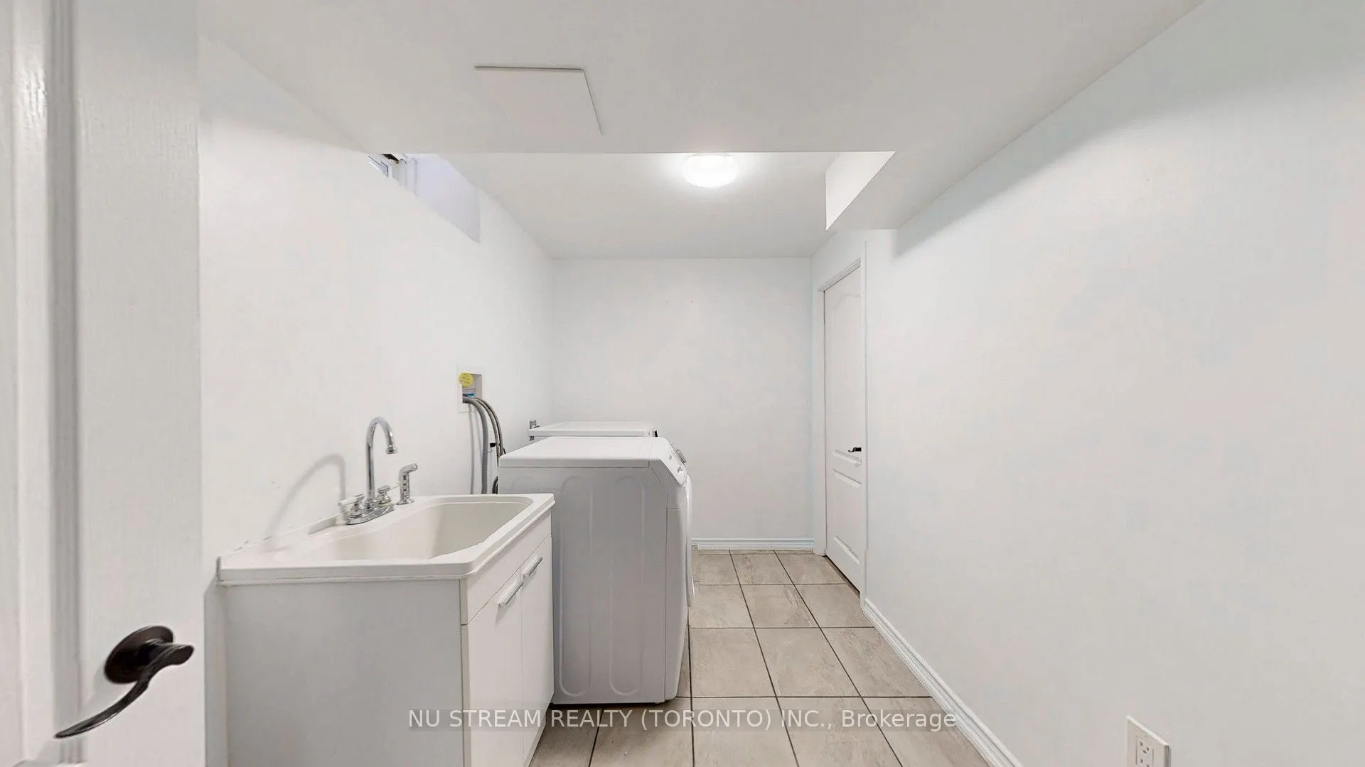 3926 Hazelridge Road