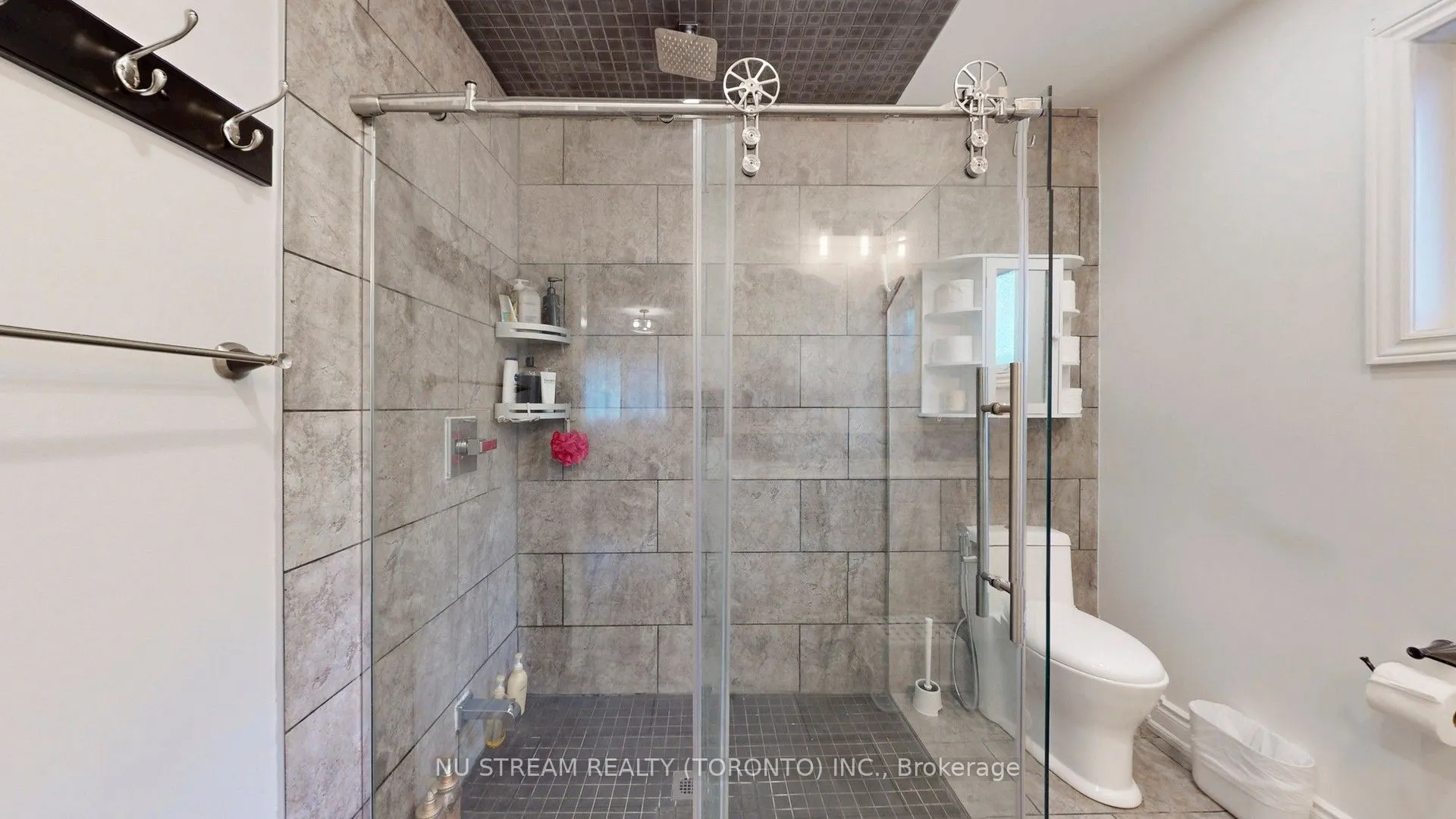 3926 Hazelridge Road