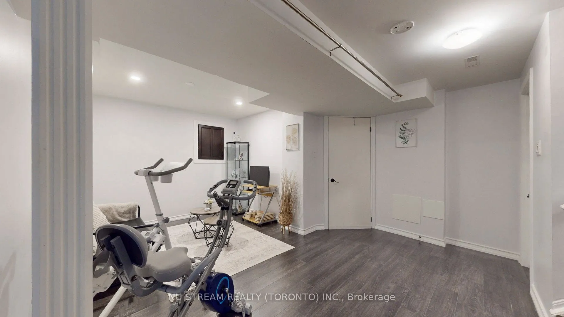 3926 Hazelridge Road