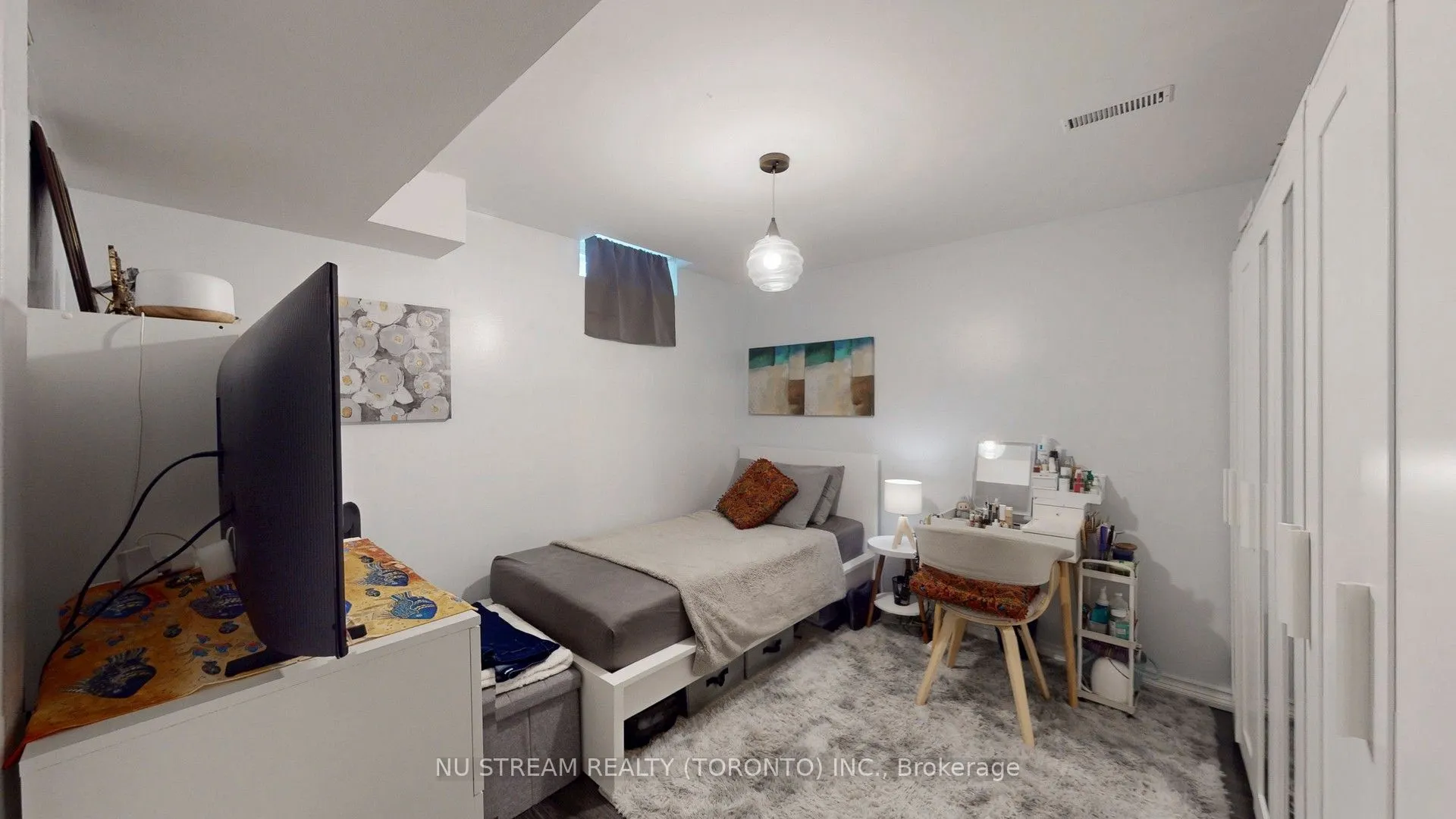 3926 Hazelridge Road