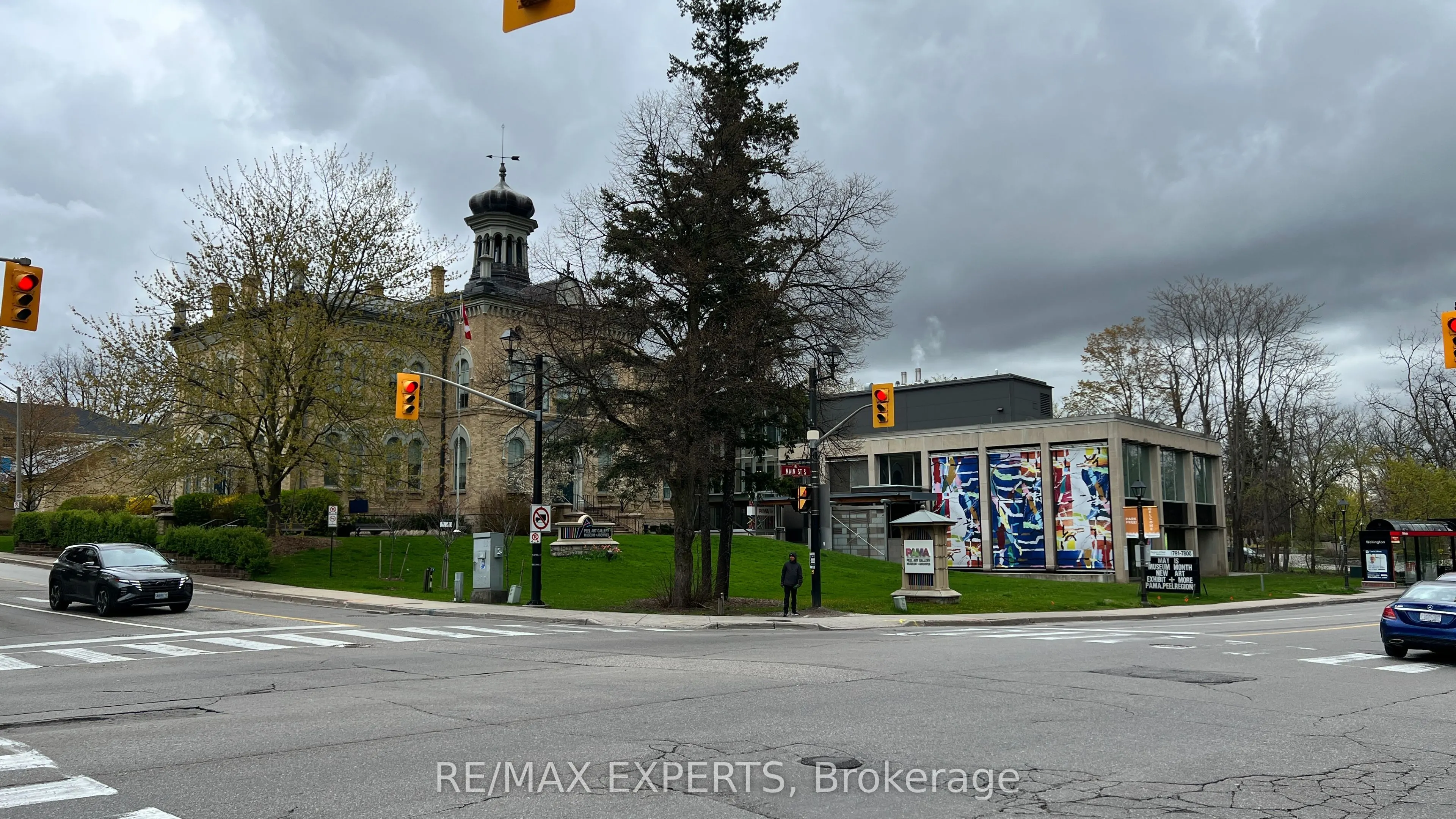 8 Main Street S, #204