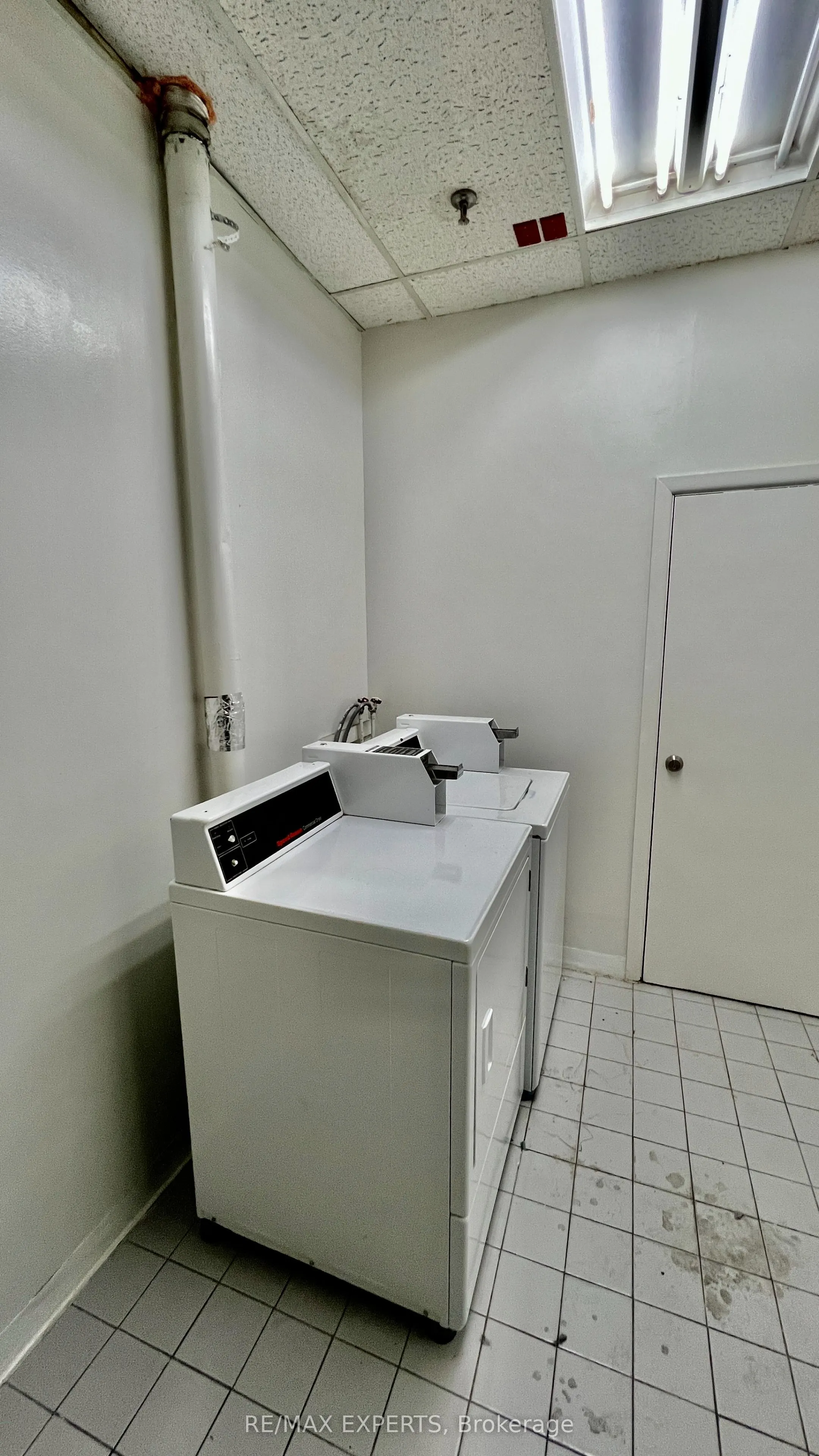 8 Main Street S, #204