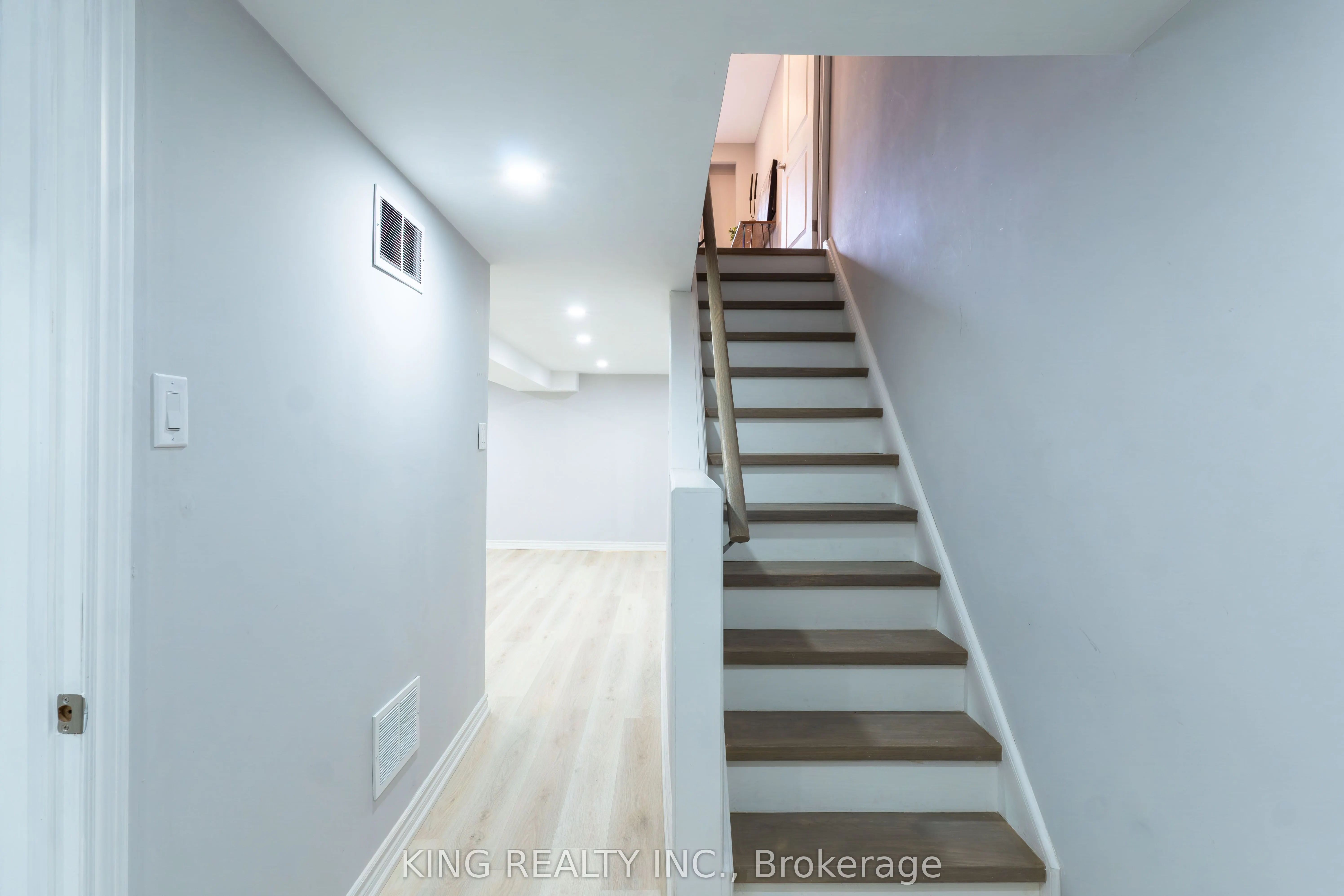 141 Ripley Court, #4