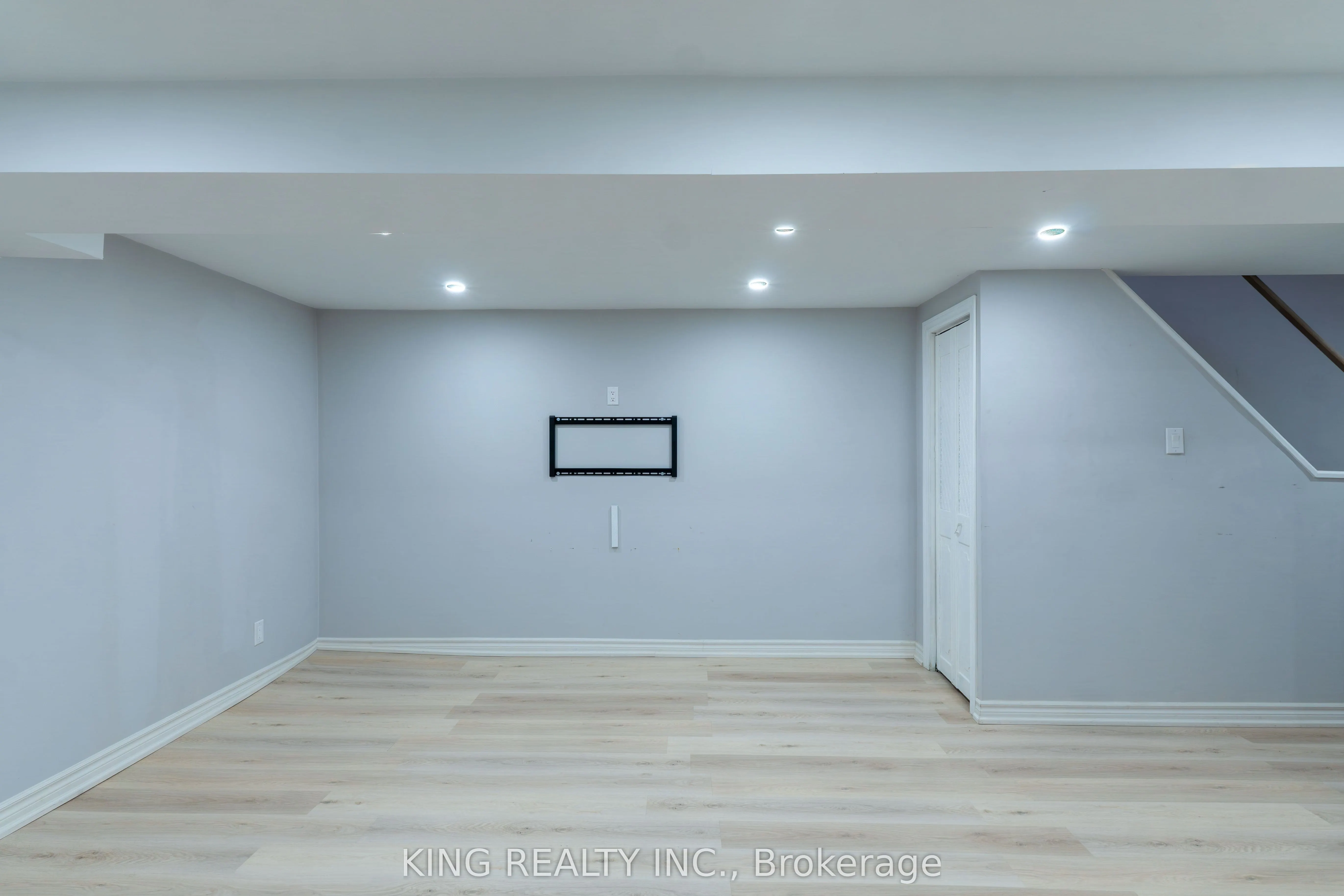 141 Ripley Court, #4