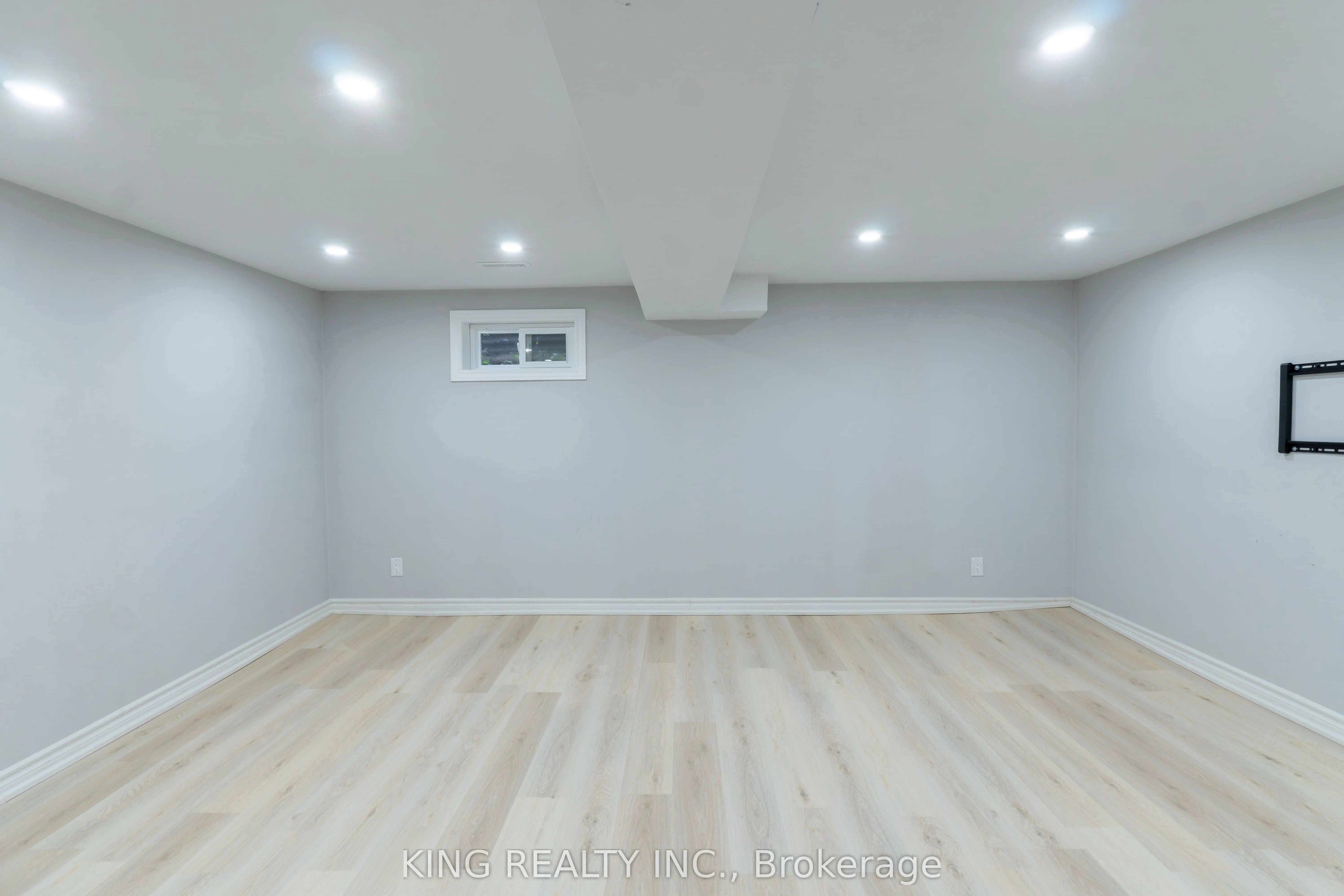 141 Ripley Court, #4