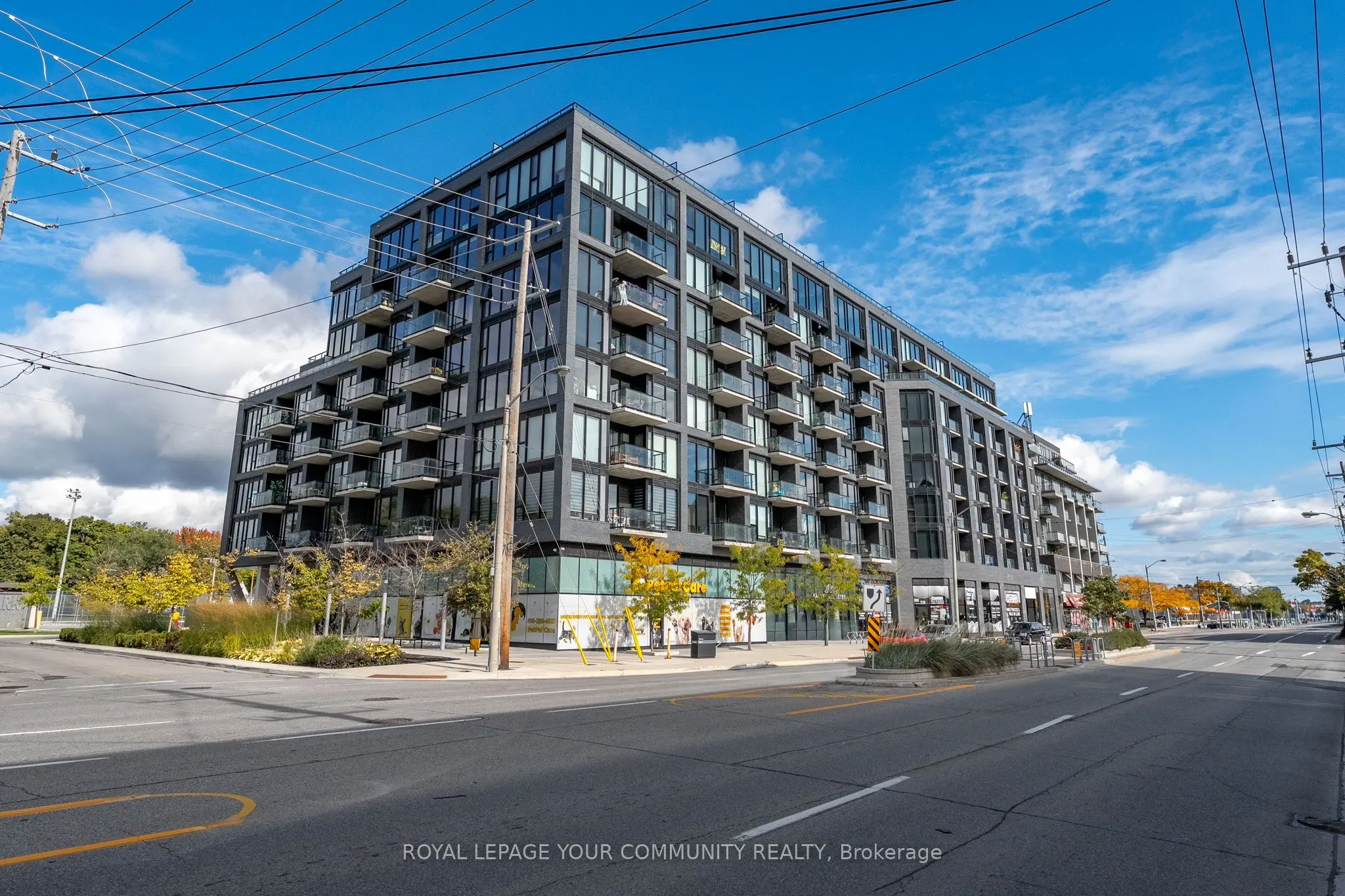 7 Smith Crescent, #325