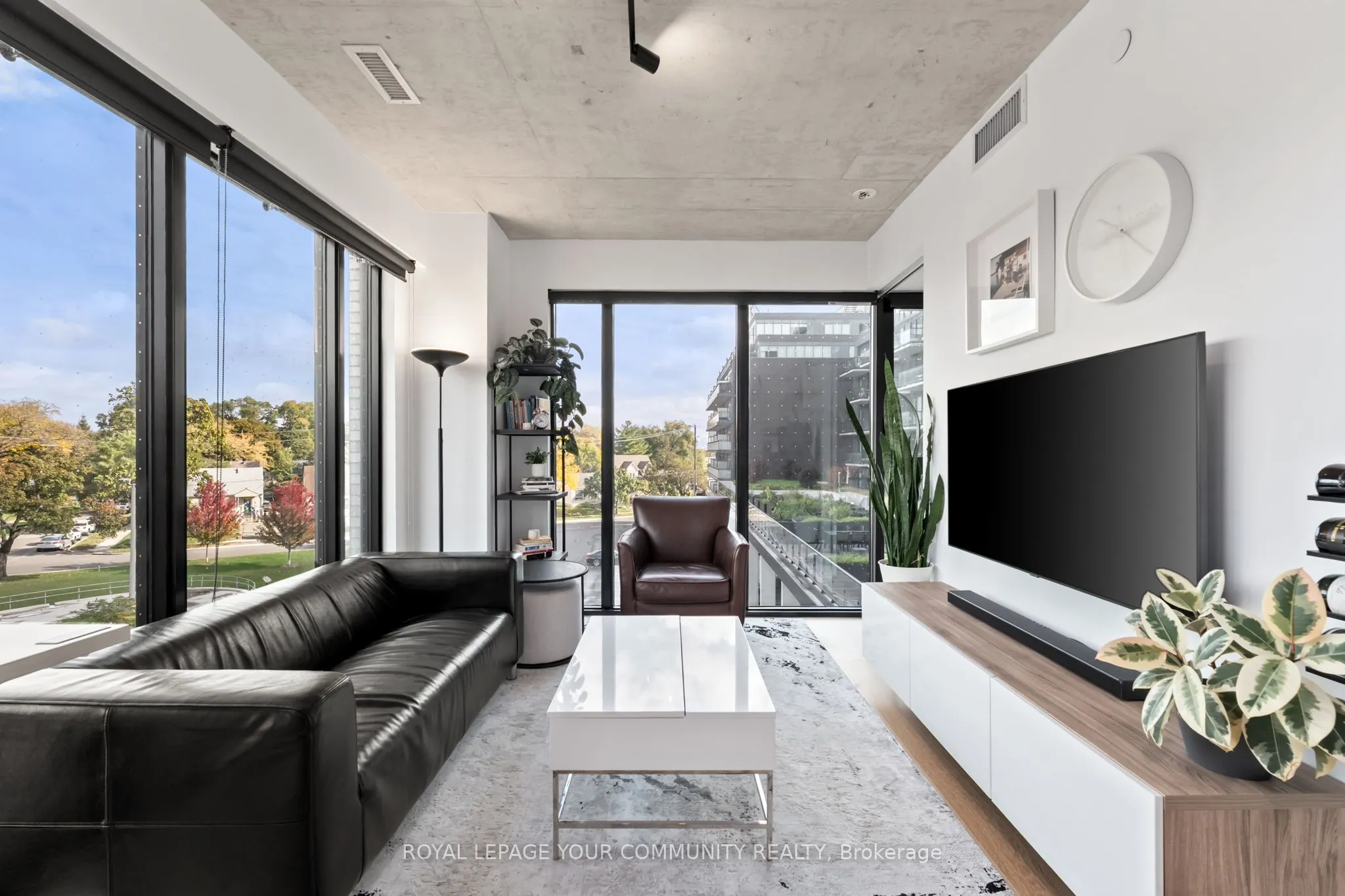 7 Smith Crescent, #325