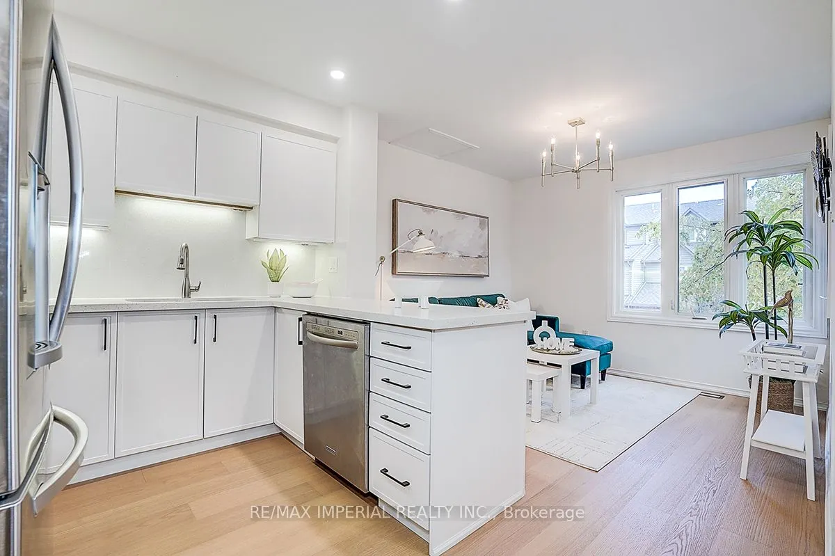 460 Bristol Road W, #48