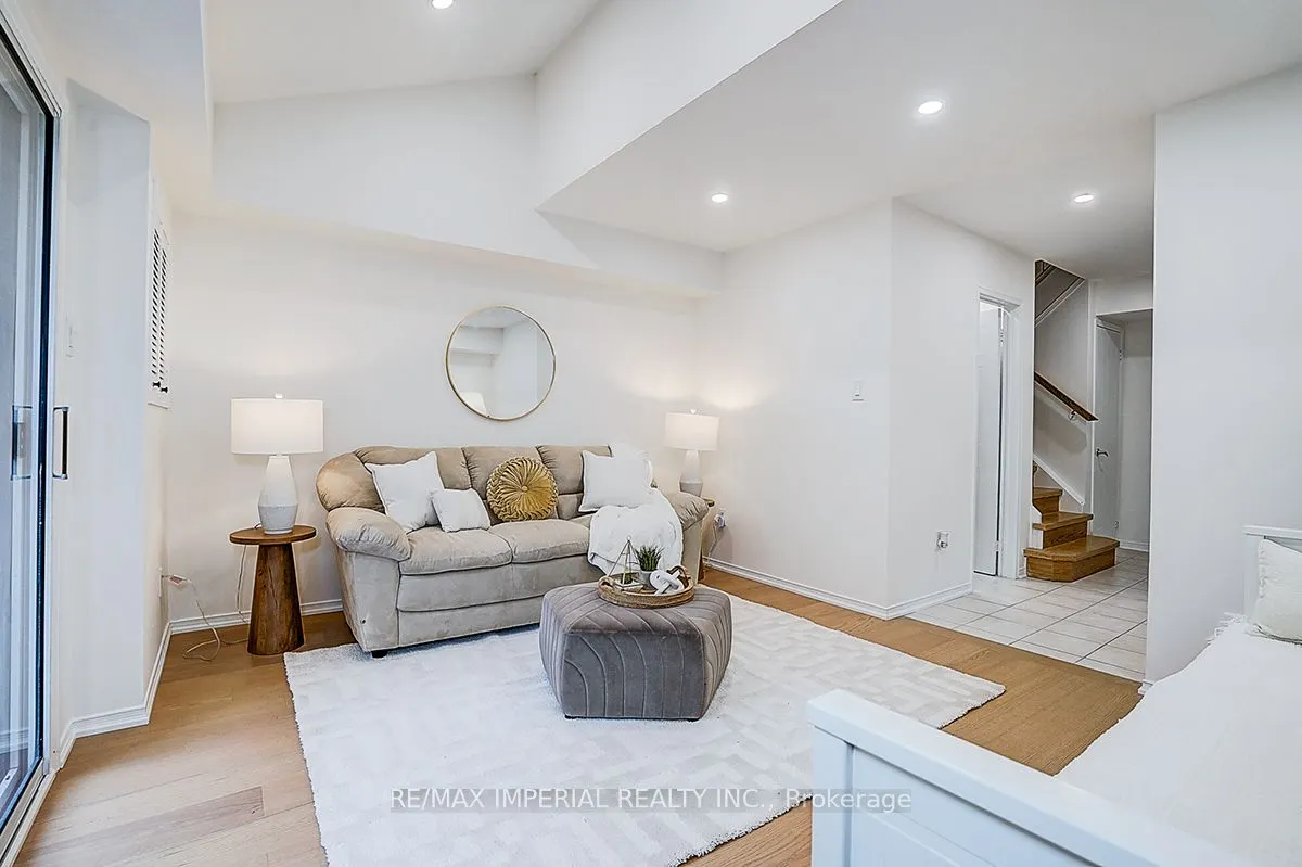 460 Bristol Road W, #48